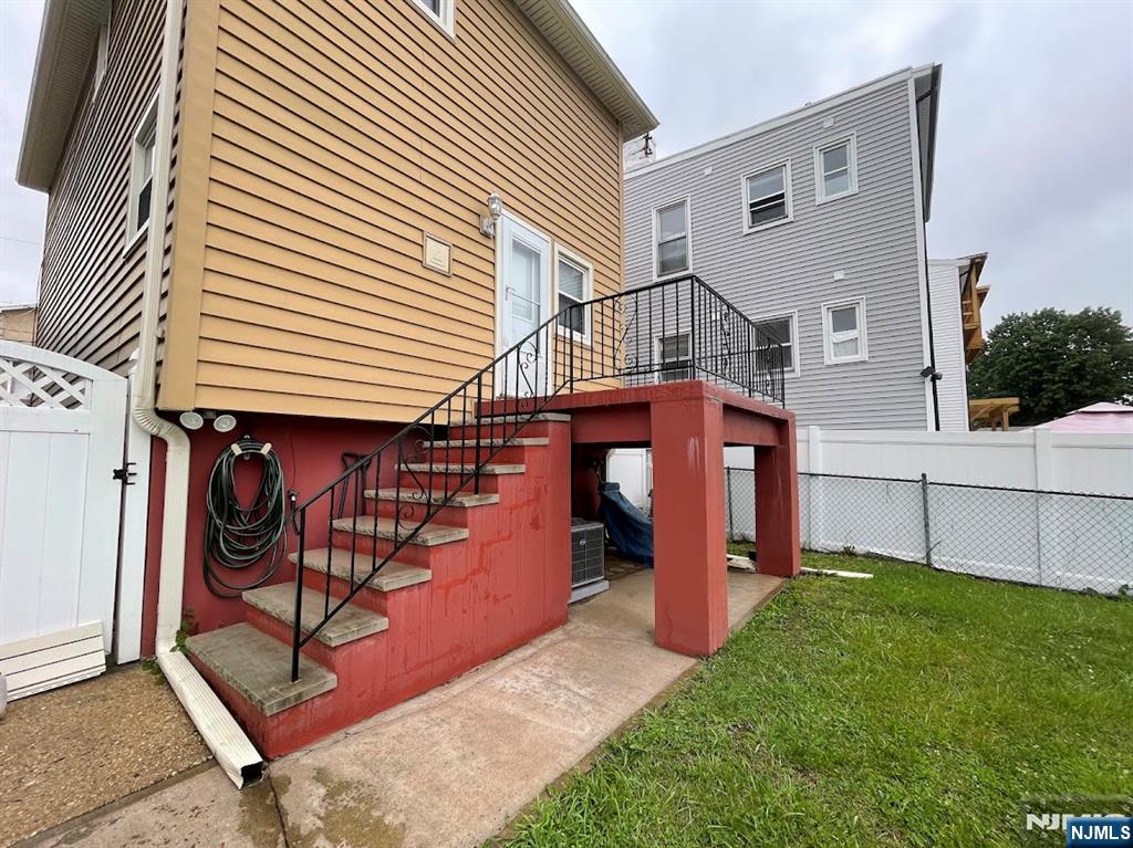 Kearny, New Jersey, 07032, United States, 3 Bedrooms Bedrooms, ,2 BathroomsBathrooms,Residential,For Sale,1852357