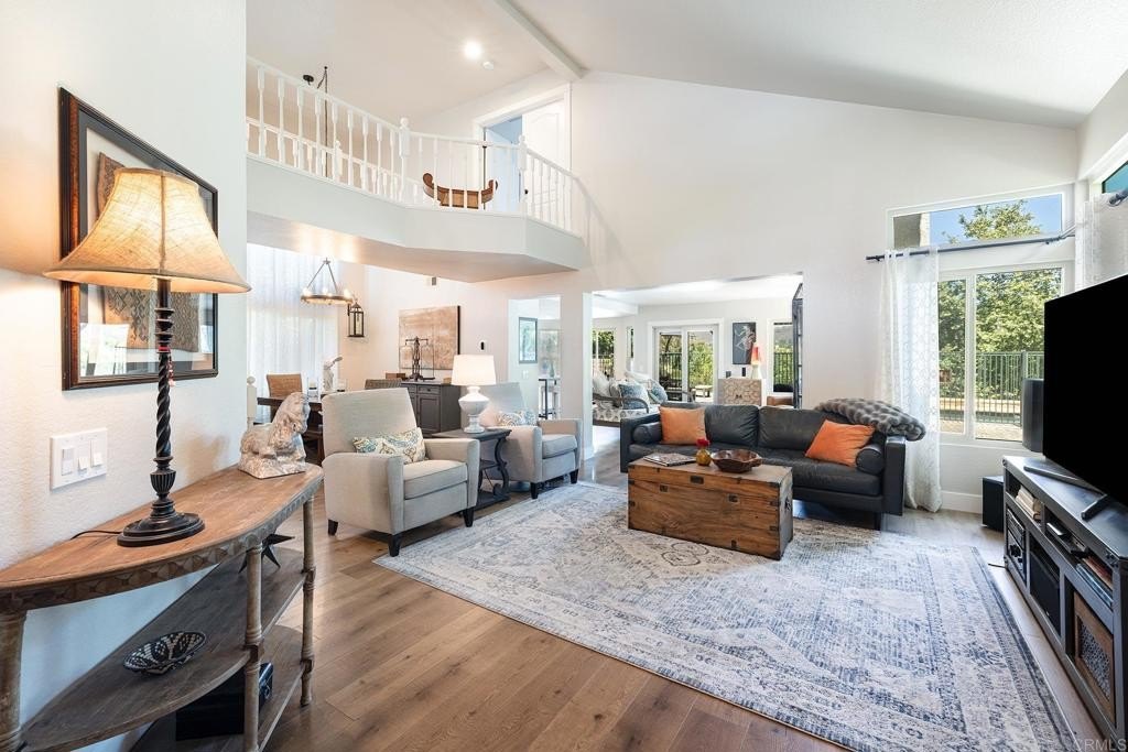 Simi Valley, California, 93065, United States, 3 Bedrooms Bedrooms, ,3 BathroomsBathrooms,Residential,For Sale,1883421