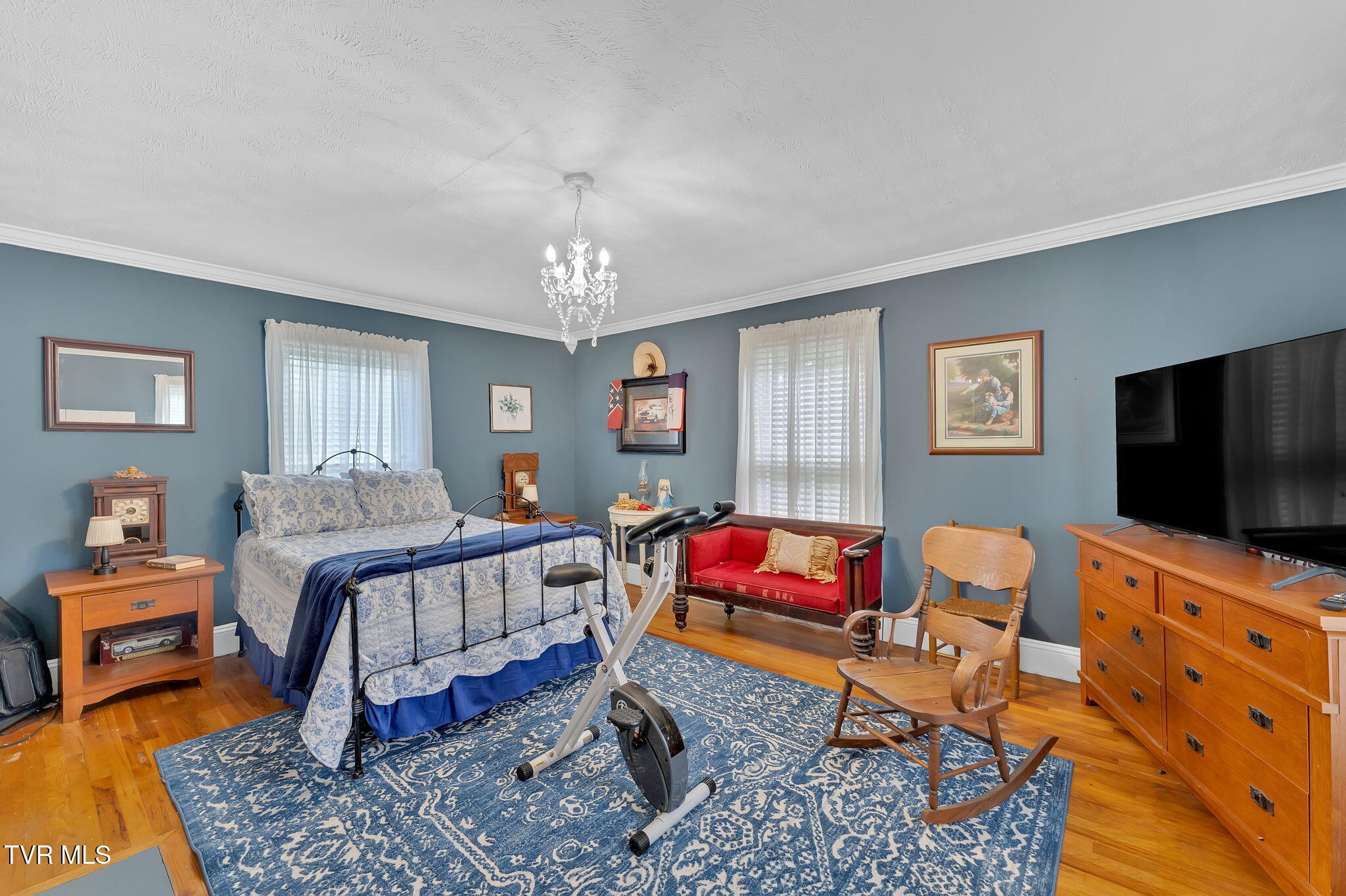 Roan Mountain, Tennessee, 37687, United States, 4 Bedrooms Bedrooms, ,2 BathroomsBathrooms,Residential,For Sale,2010992