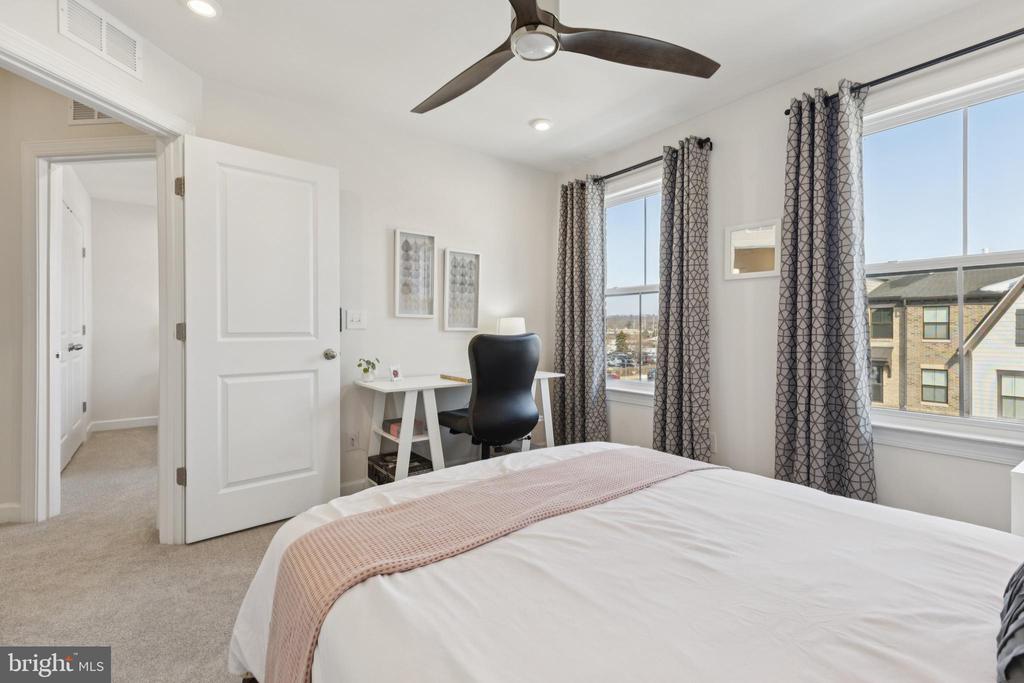 Alexandria, Virginia, 22306, United States, 3 Bedrooms Bedrooms, ,4 BathroomsBathrooms,Residential,For Sale,2019701