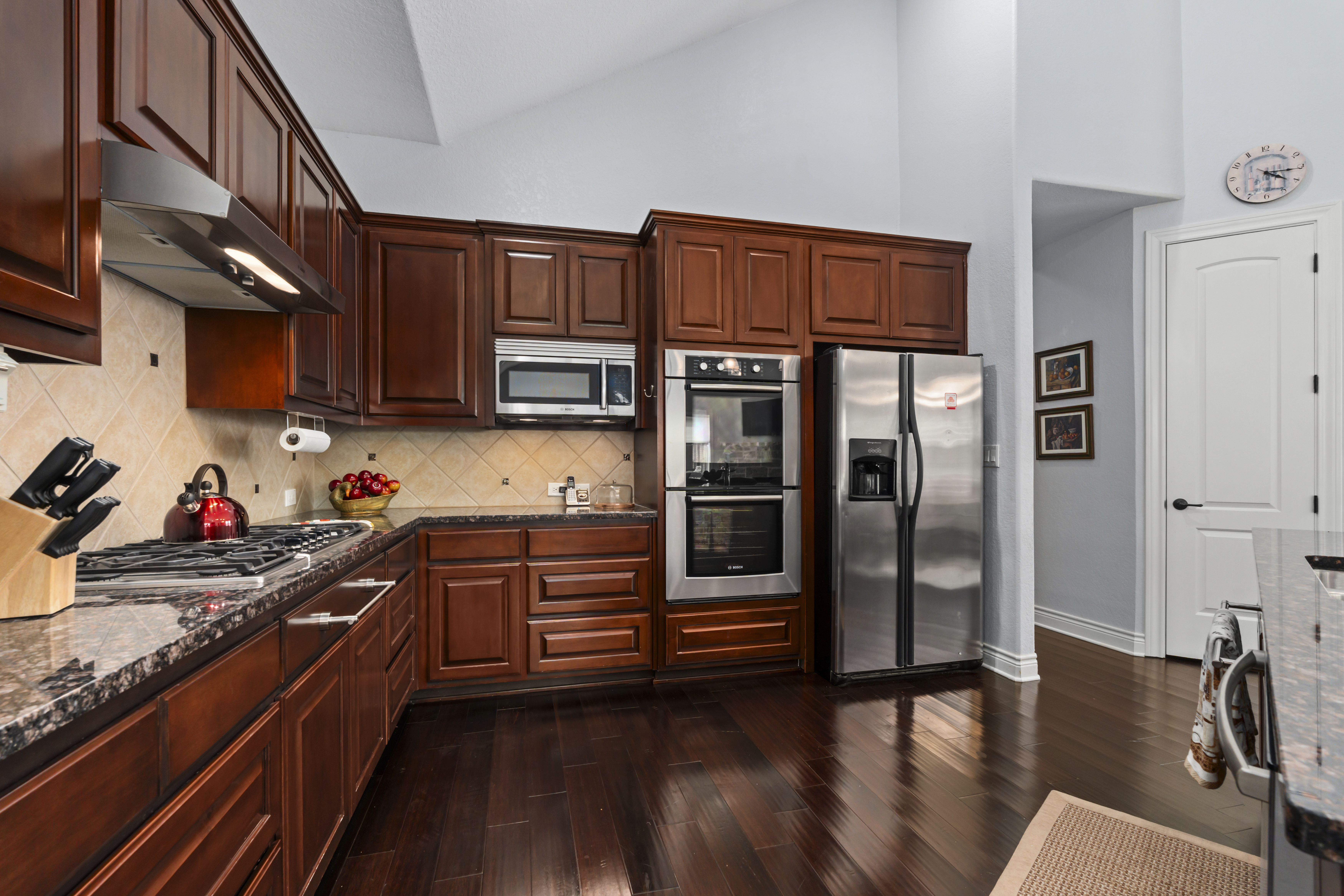  Remodeled Estate Living in Rogers Ranch - 物件實景