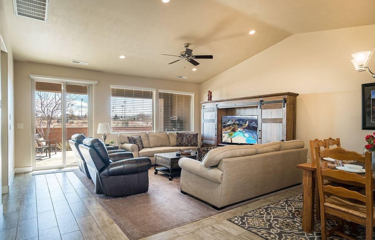 Santa Clara, Utah, 84765, United States, 3 Bedrooms Bedrooms, ,4 BathroomsBathrooms,Residential,For Sale,1981365