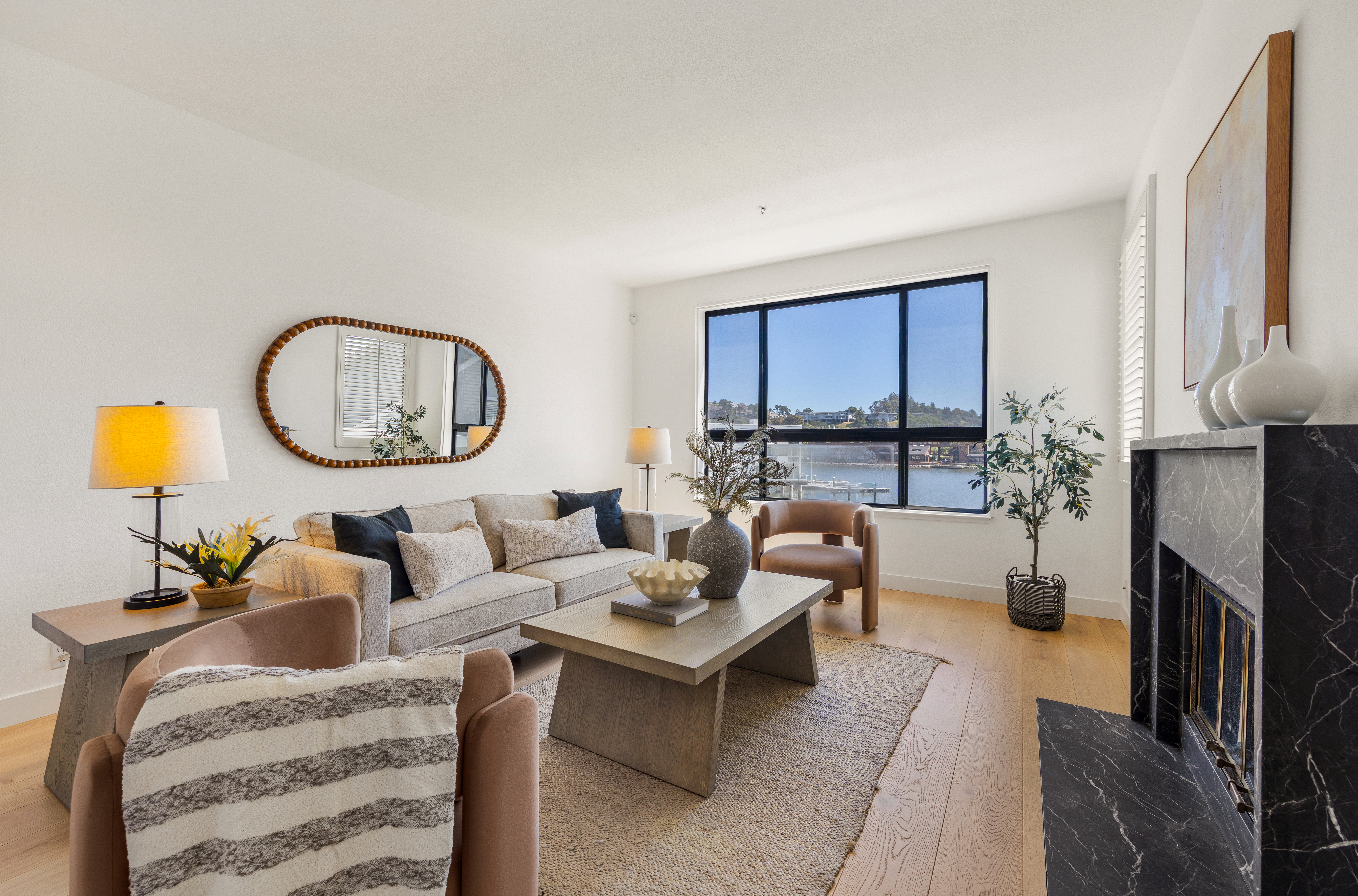  Stylish Waterfront Residence - 物件實景