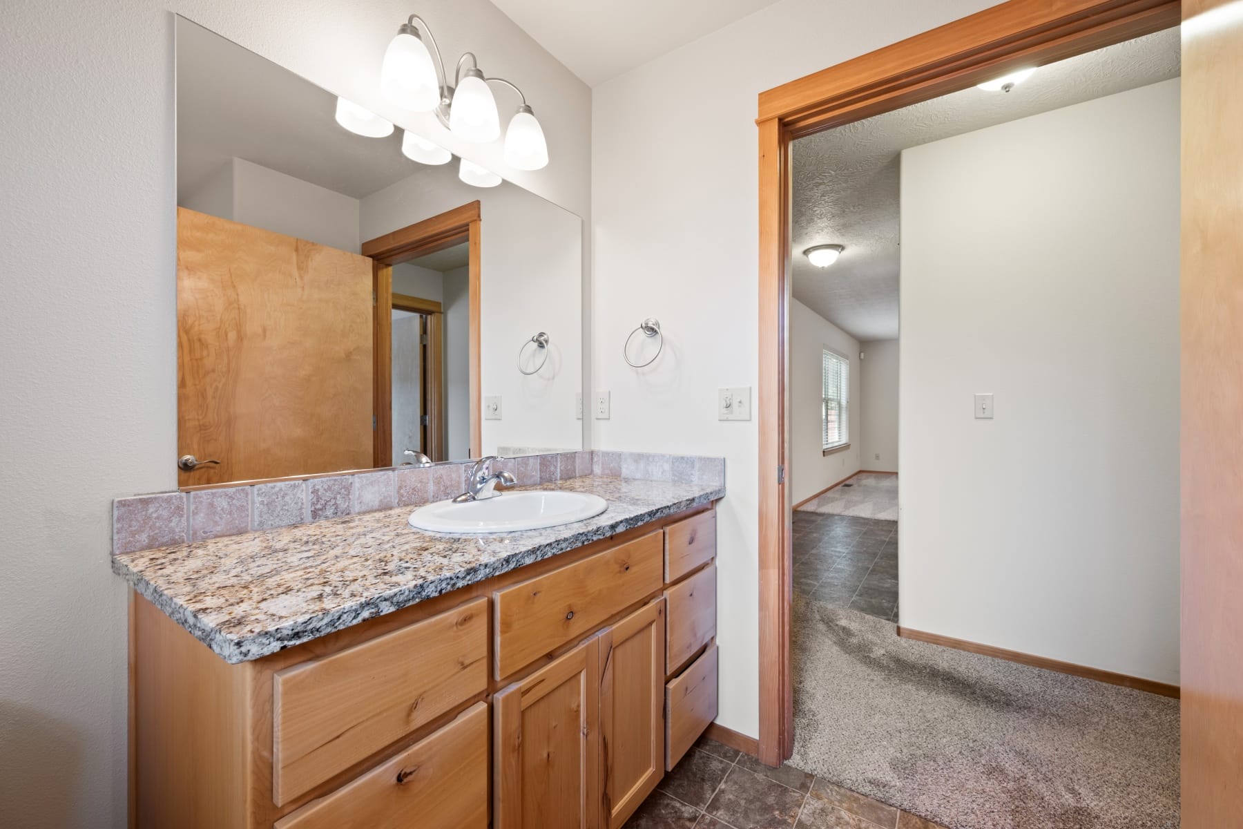  2330 NW 10th Street Redmond, OR 97756 - 物件實景