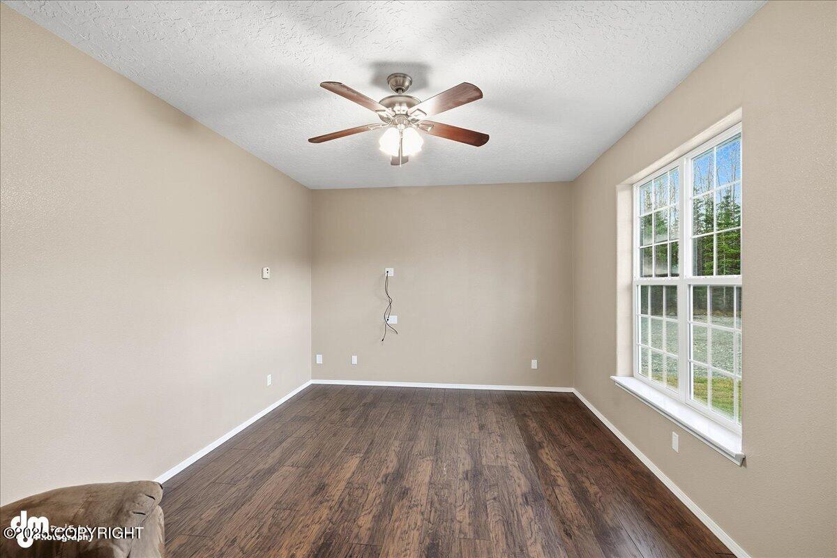 Sterling, Alaska, 99672, United States, 4 Bedrooms Bedrooms, ,3 BathroomsBathrooms,Residential,For Sale,1974036