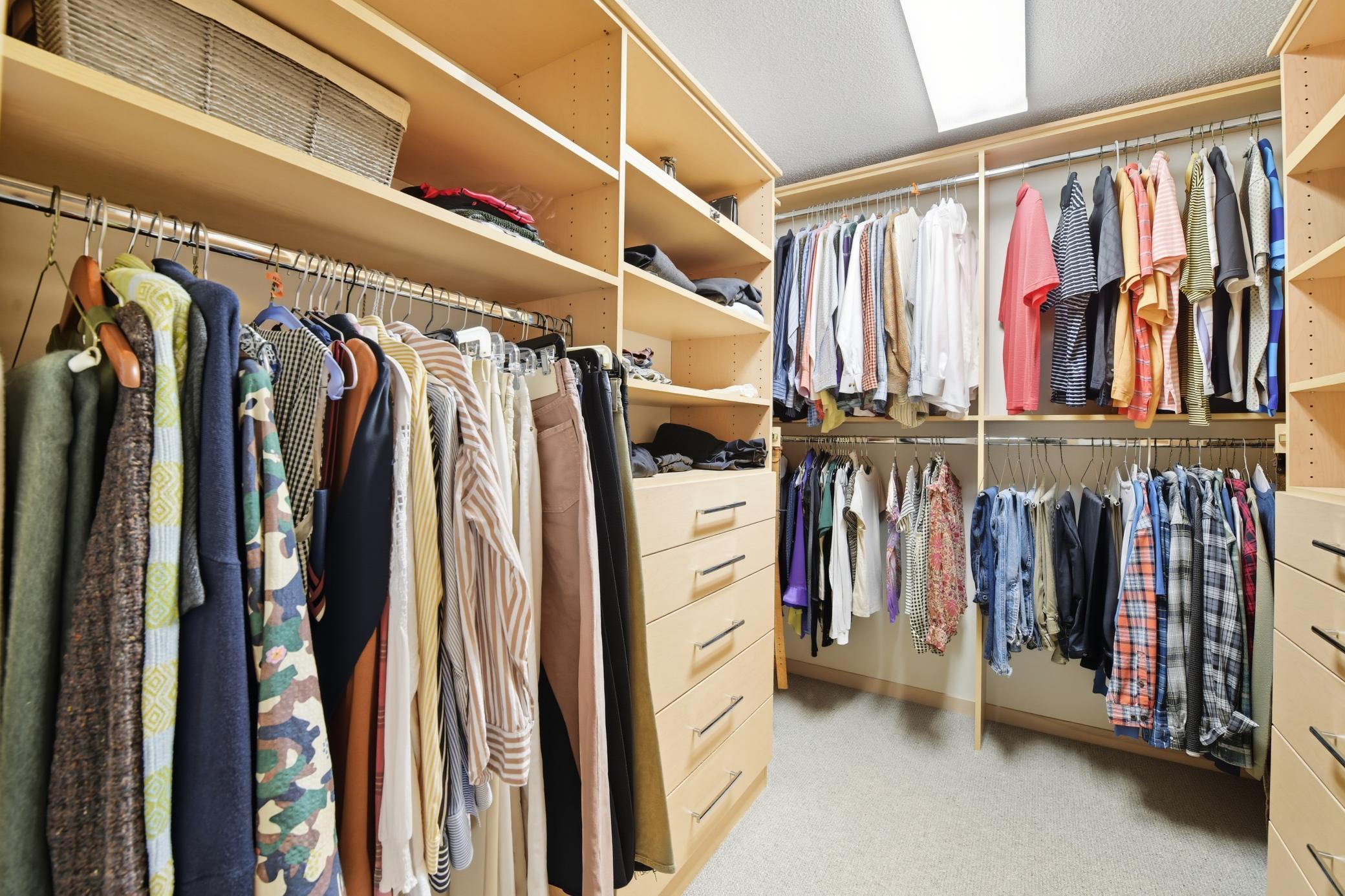 Shorewood, Minnesota, 55331, United States, 2 Bedrooms Bedrooms, ,3 BathroomsBathrooms,Residential,For Sale,1956041