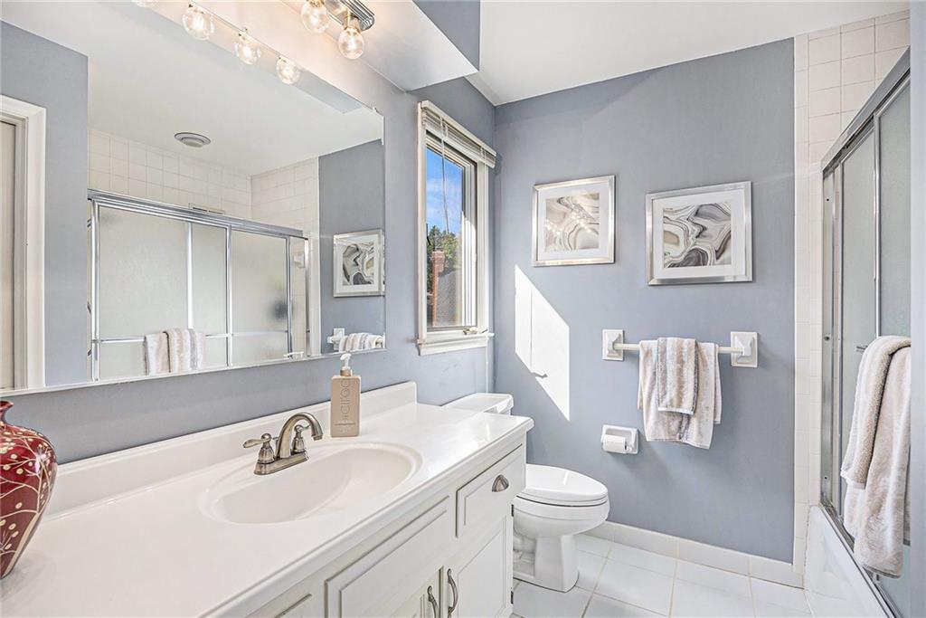 Overland Park, Kansas, 66212, United States, 4 Bedrooms Bedrooms, ,6 BathroomsBathrooms,Residential,For Sale,1827780