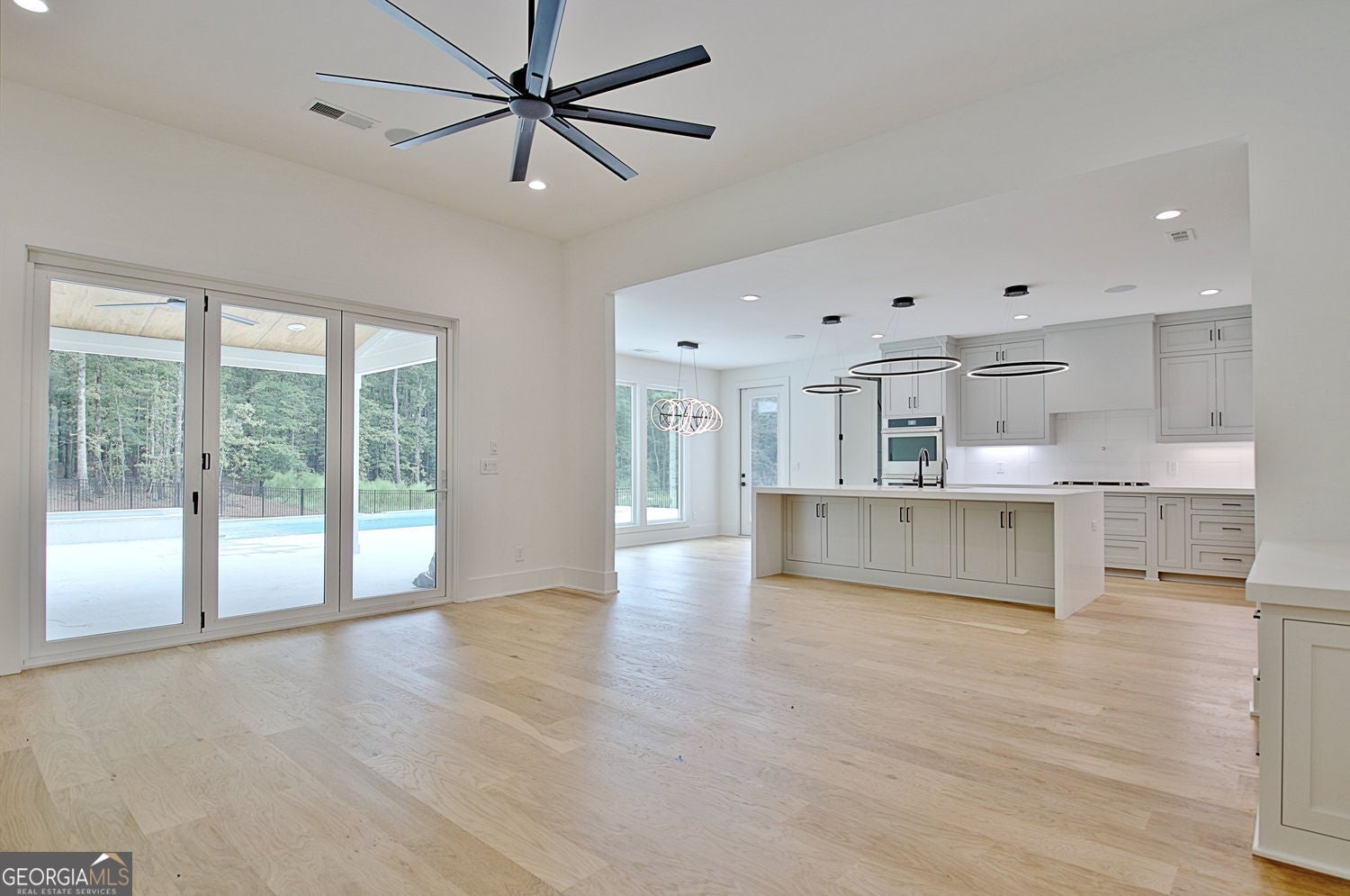 Tyrone, Georgia, 30290, United States, 6 Bedrooms Bedrooms, ,6 BathroomsBathrooms,Residential,For Sale,1859039