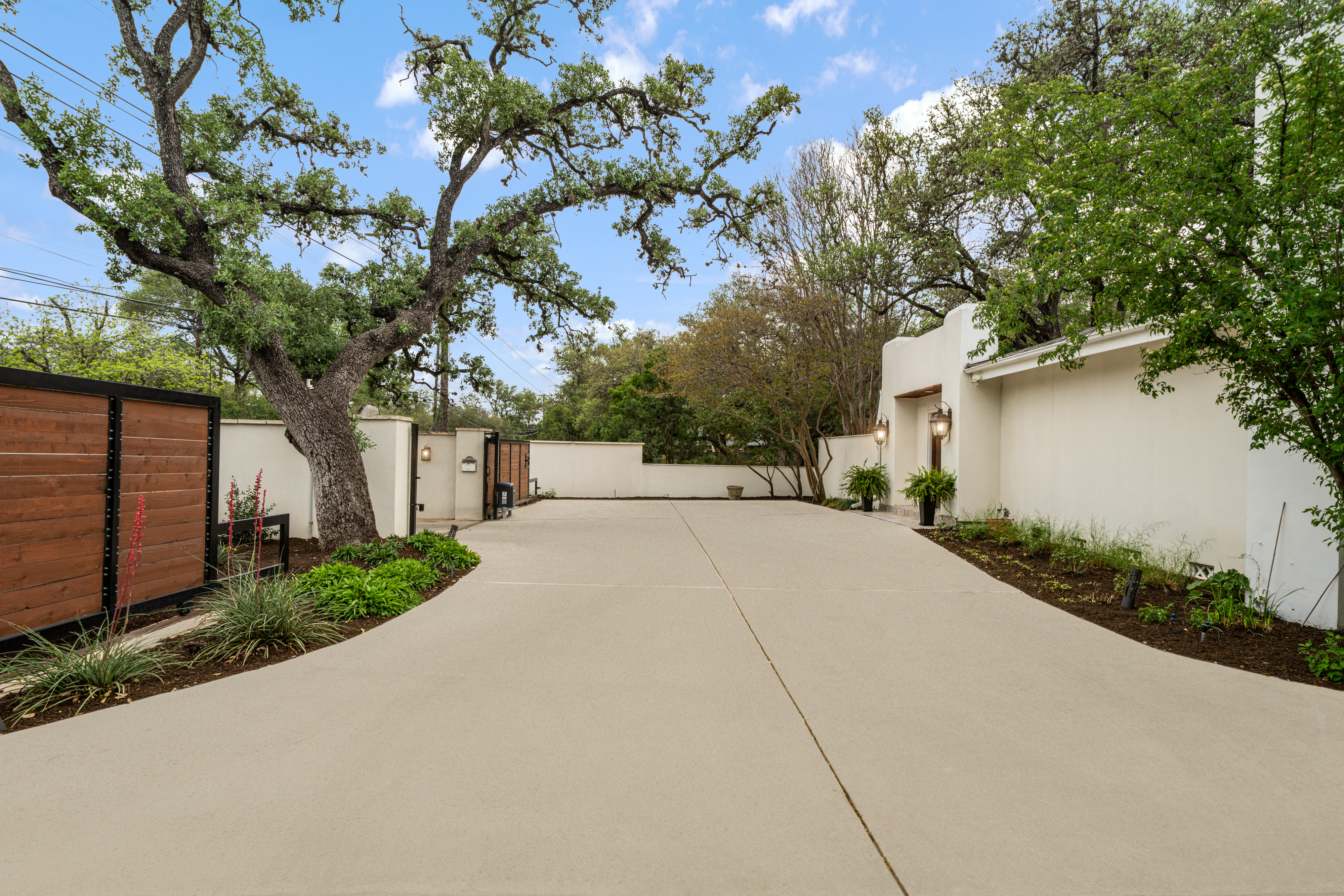  Experience Rare Privacy and Resort Style Living in Alamo Heights - 物件實景