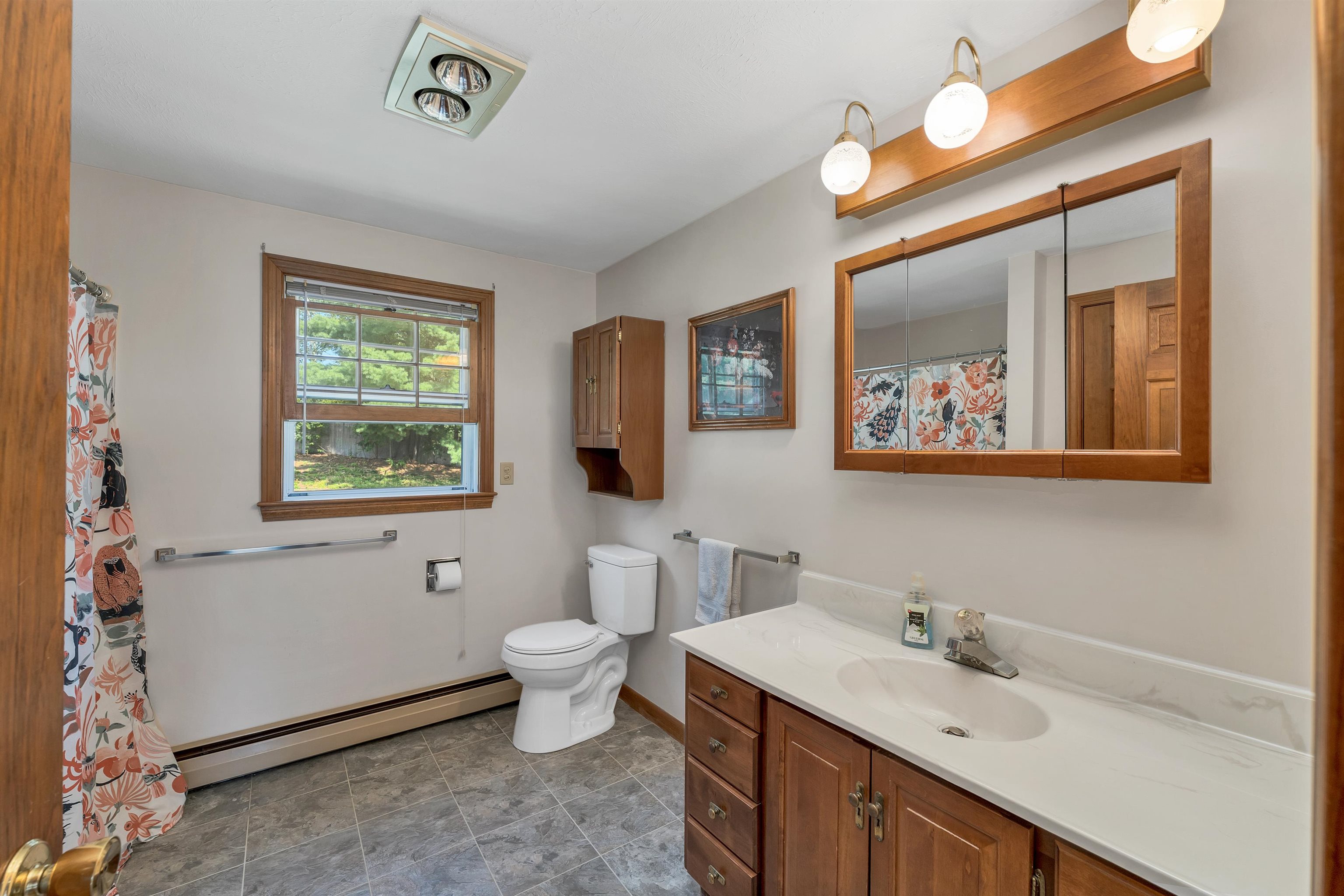 Nashua, New Hampshire, 03064, United States, 4 Bedrooms Bedrooms, ,3 BathroomsBathrooms,Residential,For Sale,1925395
