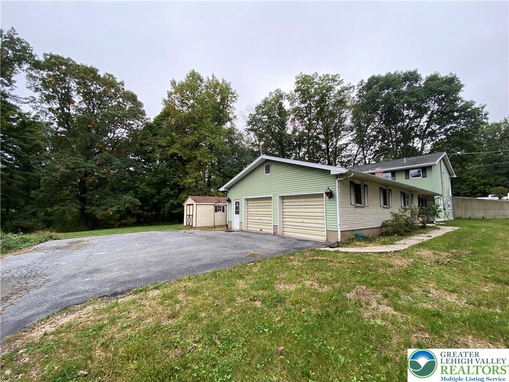 Plainfield Twp, Pennsylvania, 18072, United States, 4 Bedrooms Bedrooms, ,5 BathroomsBathrooms,Residential,For Sale,1960532