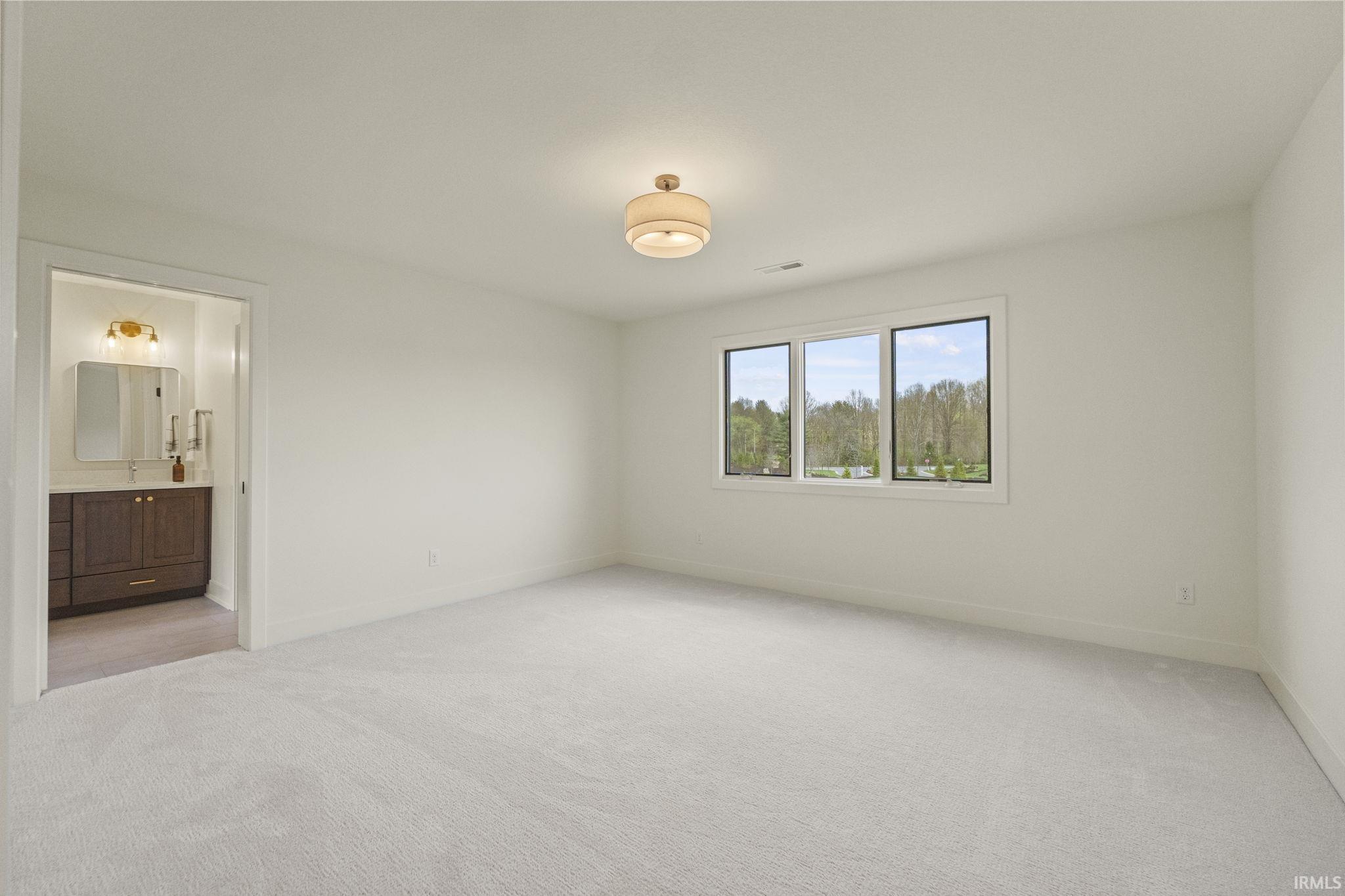 Huntertown, Indiana, 46748, United States, 4 Bedrooms Bedrooms, ,4 BathroomsBathrooms,Residential,For Sale,2005493