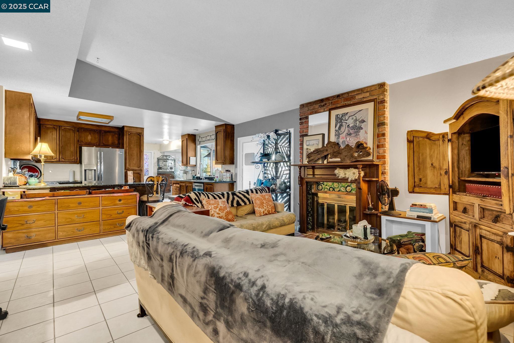 Concord, California, 94521, United States, 4 Bedrooms Bedrooms, ,2 BathroomsBathrooms,Residential,For Sale,1914040