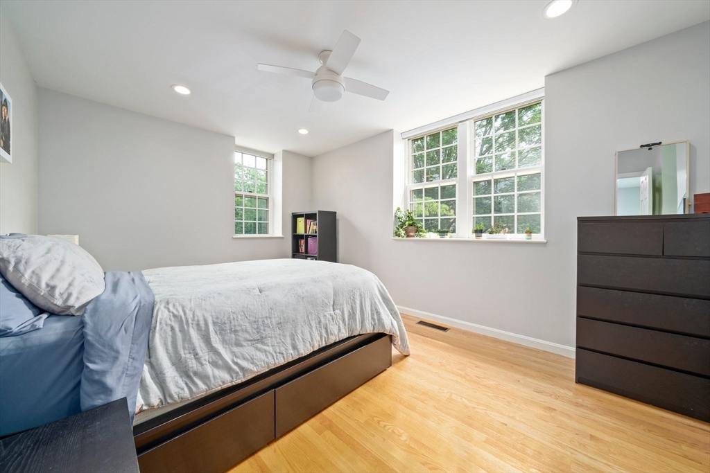 Brookline, Massachusetts, 02445, United States, 3 Bedrooms Bedrooms, ,2 BathroomsBathrooms,Residential,For Sale,1891424