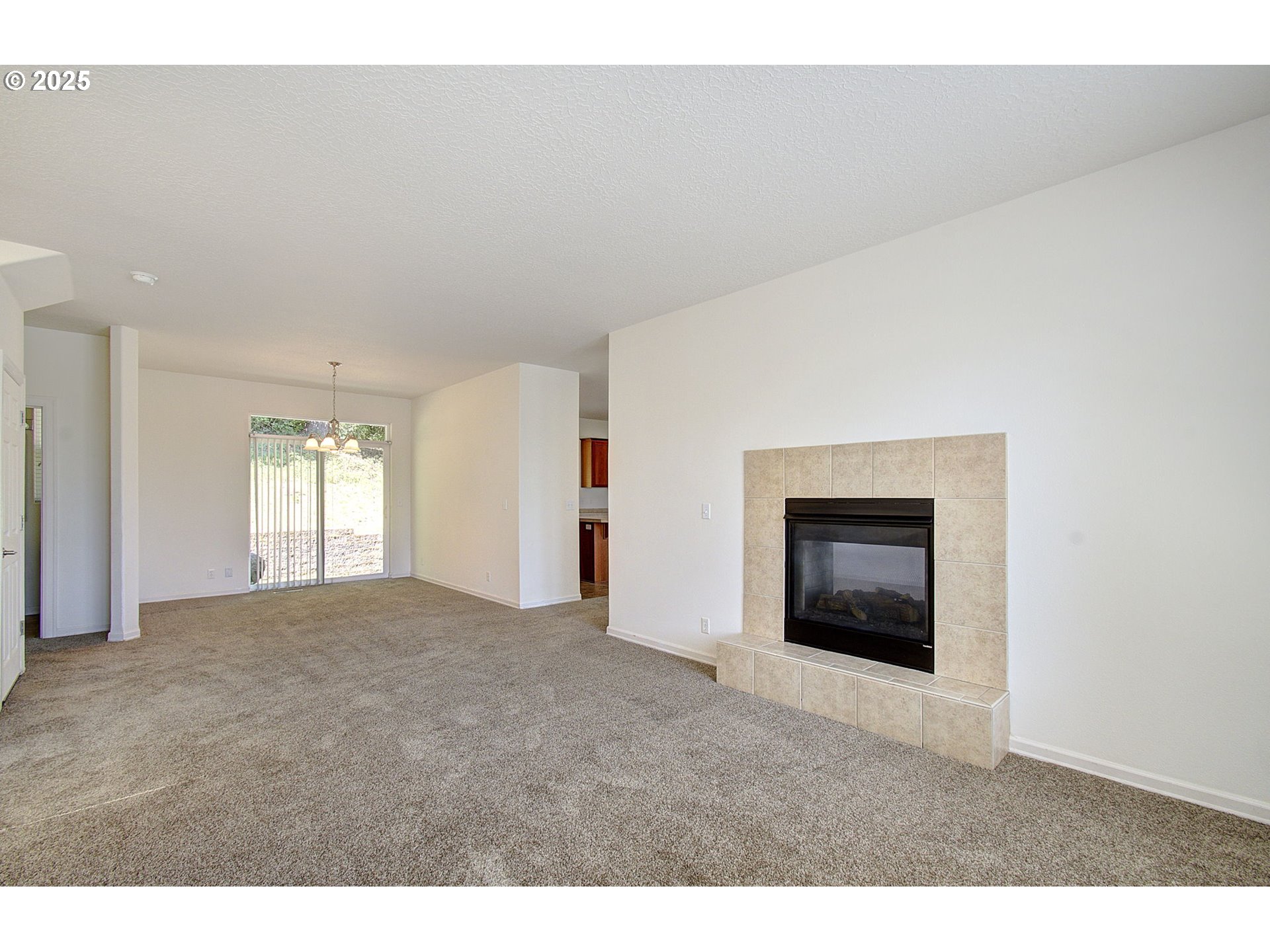 Washougal, Washington, 98671, United States, 3 Bedrooms Bedrooms, ,2 BathroomsBathrooms,Residential,For Sale,1890933