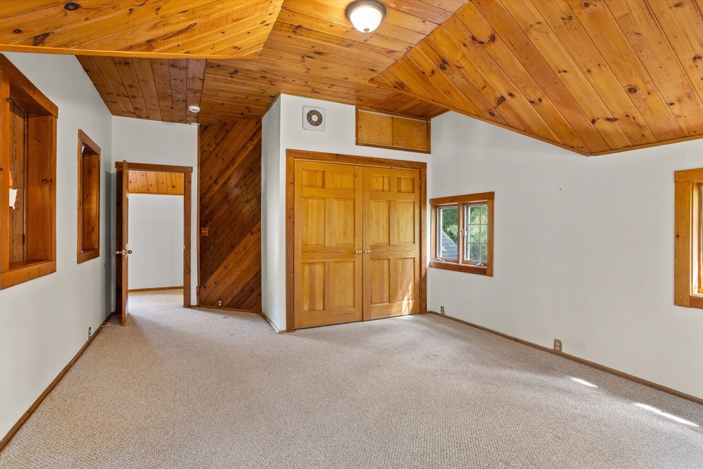 Sudbury, Massachusetts, 01776, United States, 4 Bedrooms Bedrooms, ,3 BathroomsBathrooms,Residential,For Sale,1940388