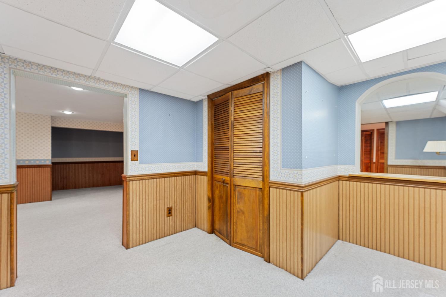 Middlesex, New Jersey, 08846, United States, 4 Bedrooms Bedrooms, ,3 BathroomsBathrooms,Residential,For Sale,1968933