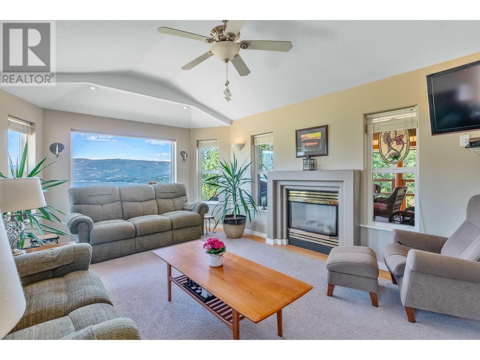 SALMON ARM, British Columbia, V1E 3A4, CA, 4 Bedrooms Bedrooms, ,2 BathroomsBathrooms,Residential,For Sale,1838776