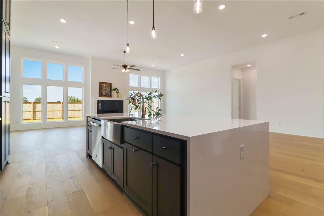 Bentonville, Arkansas, 72713, United States, 4 Bedrooms Bedrooms, ,3 BathroomsBathrooms,Residential,For Sale,1989586