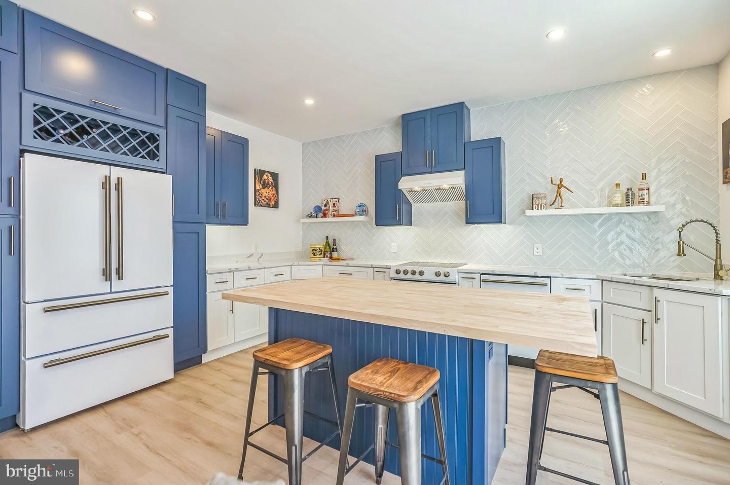 Collingswood, New Jersey, 08107, United States, 3 Bedrooms Bedrooms, ,4 BathroomsBathrooms,Residential,For Sale,1875559