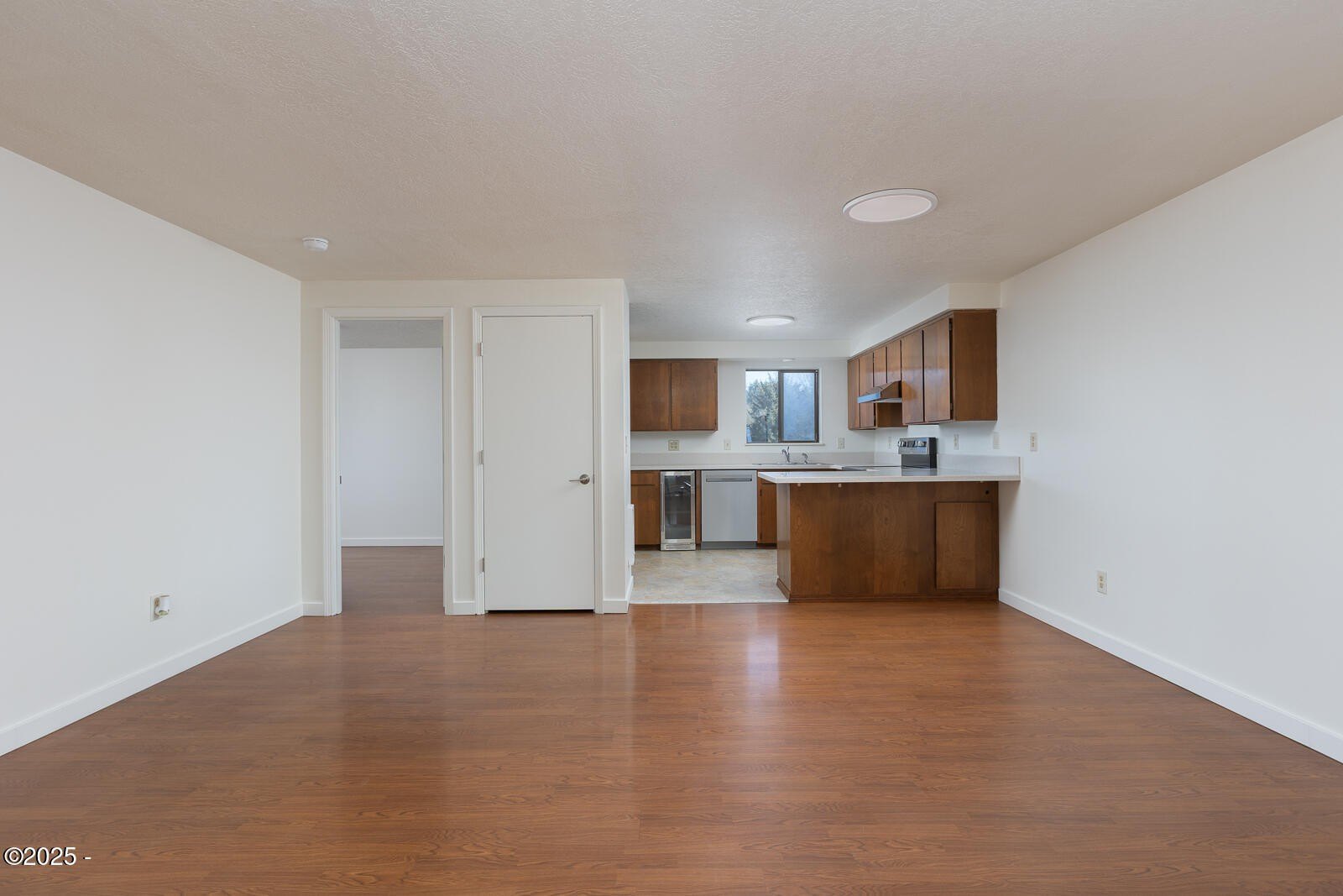 Lincoln City, Oregon, 97367, United States, 2 Bedrooms Bedrooms, ,2 BathroomsBathrooms,Residential,For Sale,1970339