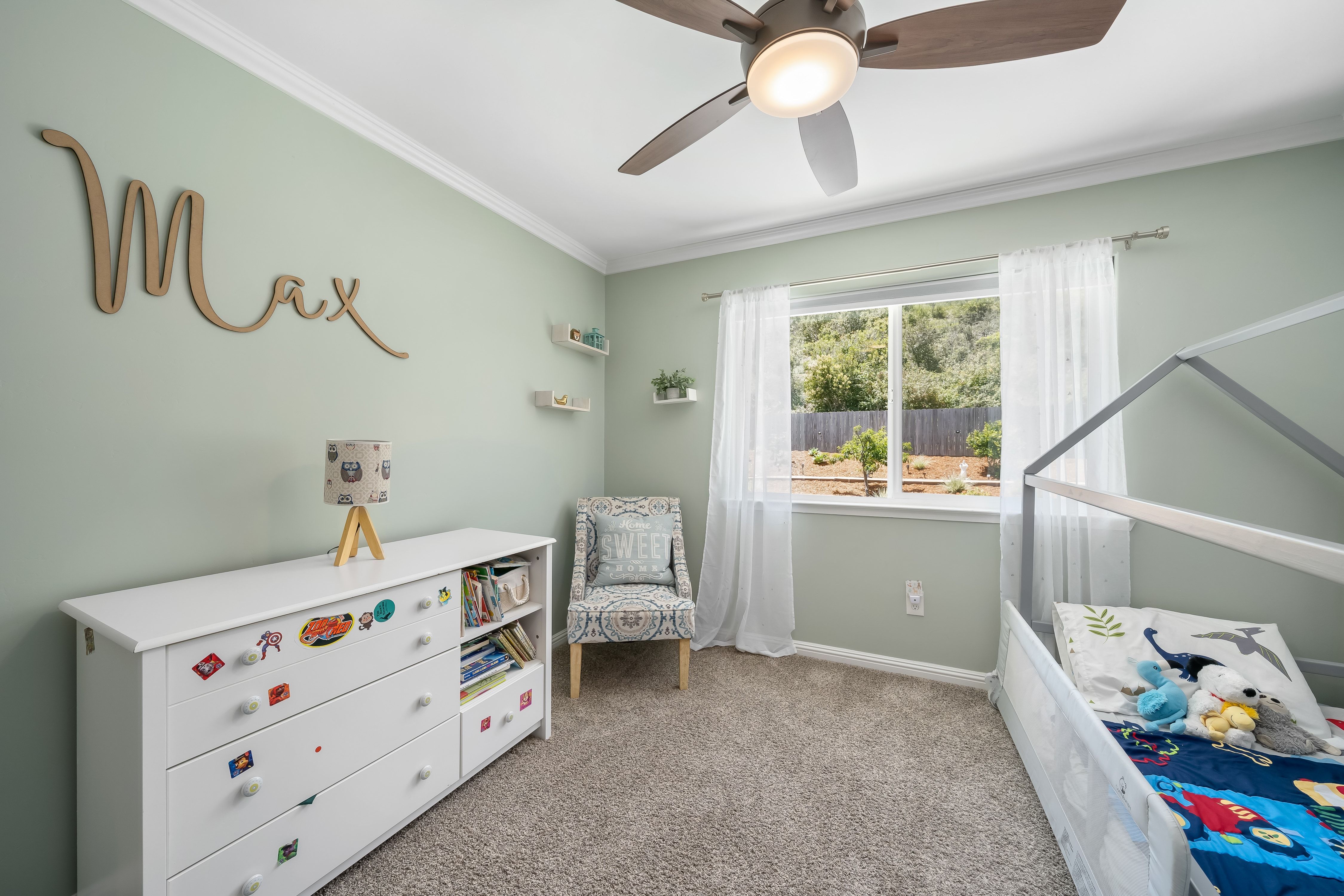  California Coastal Living Meets Modern Farmhouse Design - 物件實景