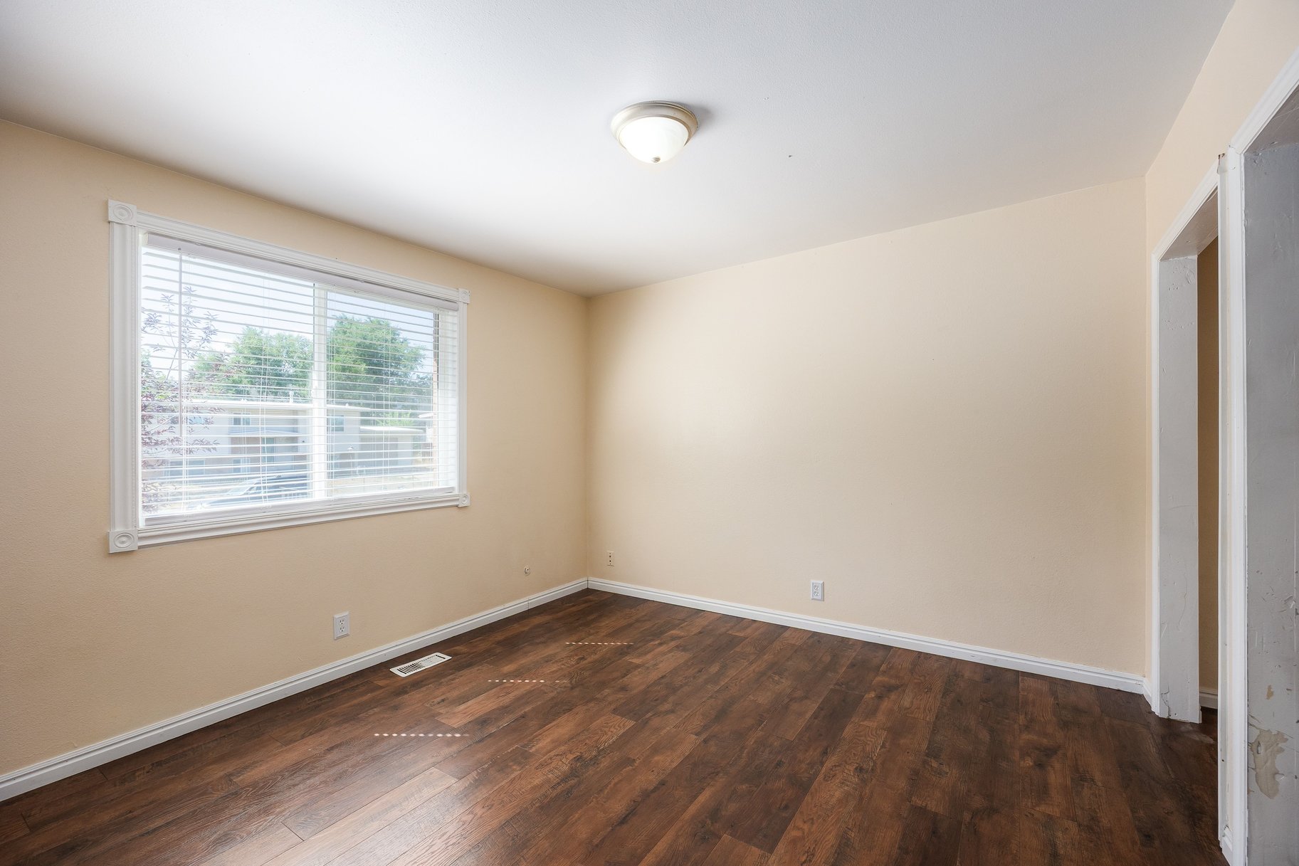  Comfort, Space & Convenience in the Heart of West Valley - 物件實景
