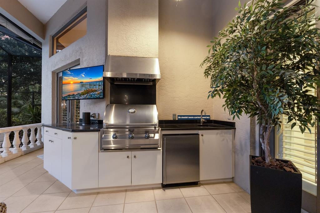 Longboat Key, Florida, 34228, United States, 5 Bedrooms Bedrooms, ,4 BathroomsBathrooms,Residential,For Sale,1785002