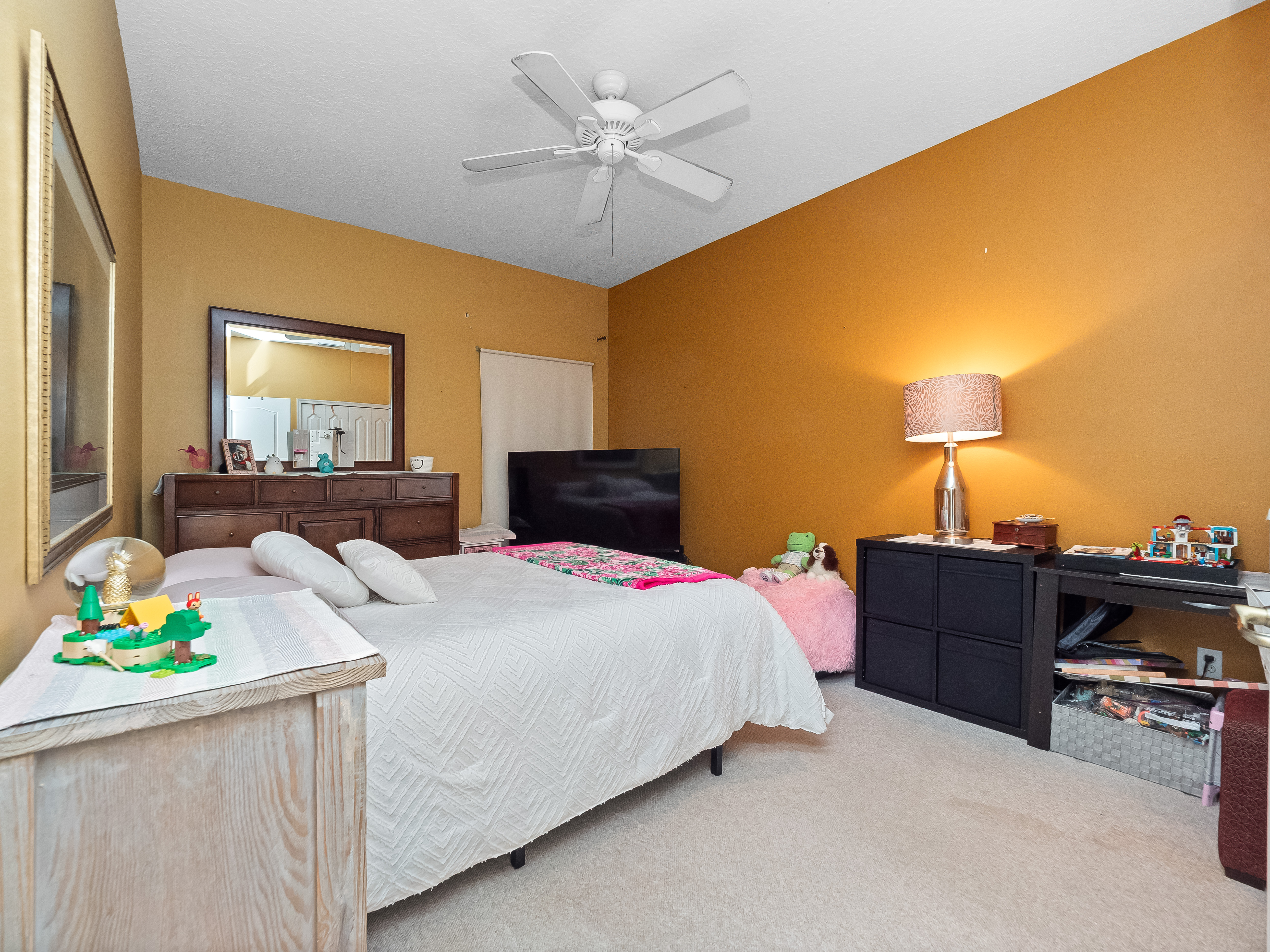 Winter Garden, Florida, 34787, United States, 4 Bedrooms Bedrooms, ,2 BathroomsBathrooms,Residential,For Sale,1915487