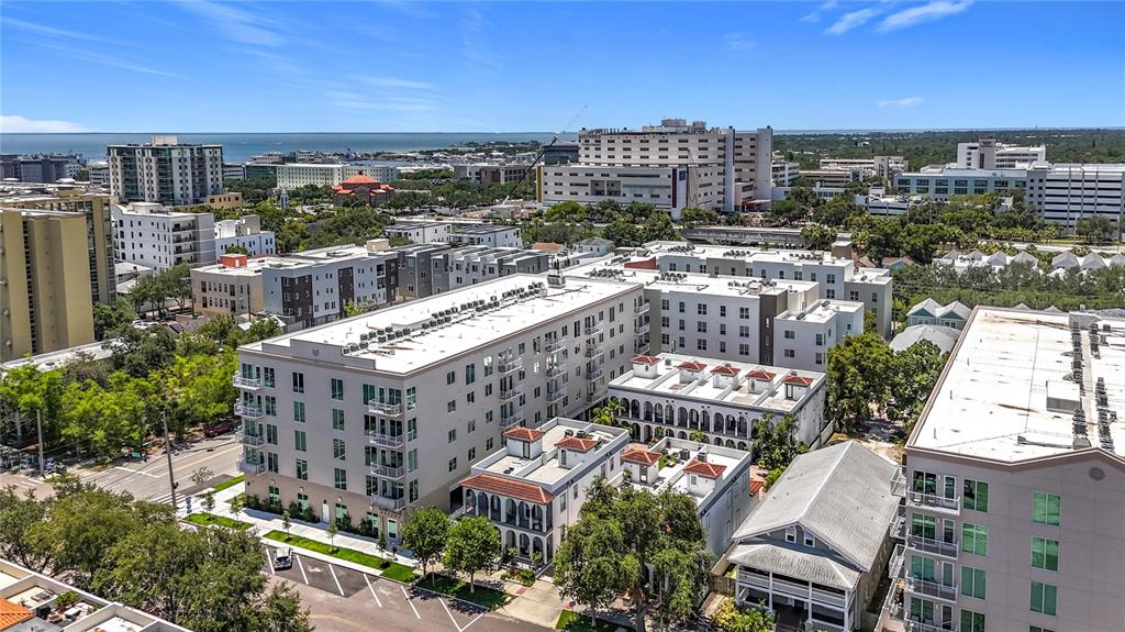 St Petersburg, Florida, 33701, United States, 2 Bedrooms Bedrooms, ,2 BathroomsBathrooms,Residential,For Sale,1889931