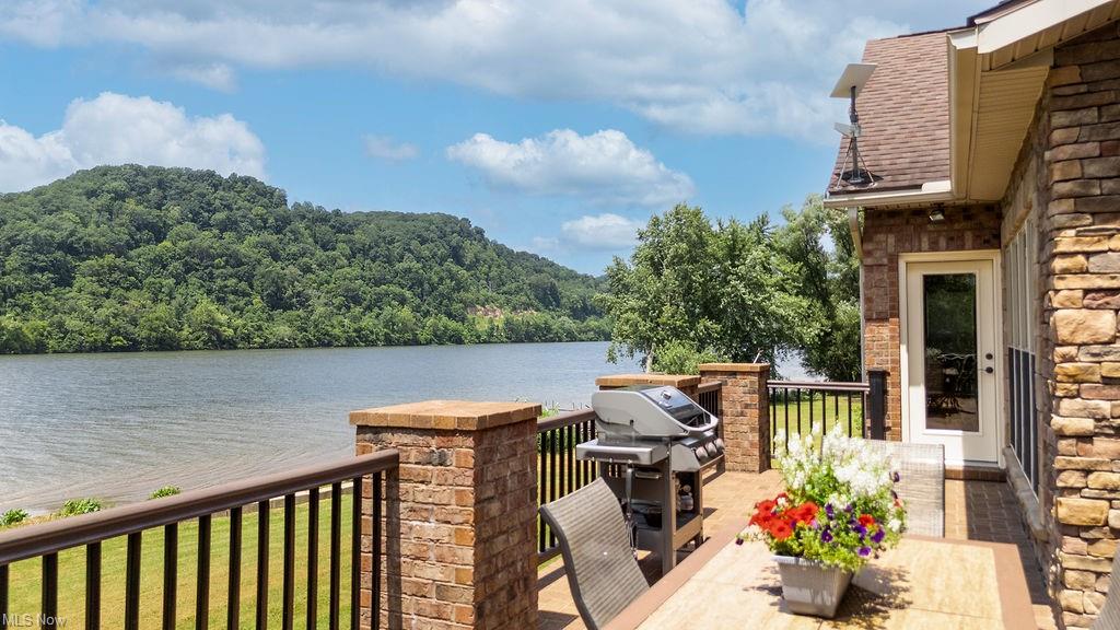 St Marys, West Virginia, 26170, United States, 3 Bedrooms Bedrooms, ,4 BathroomsBathrooms,Residential,For Sale,1928718