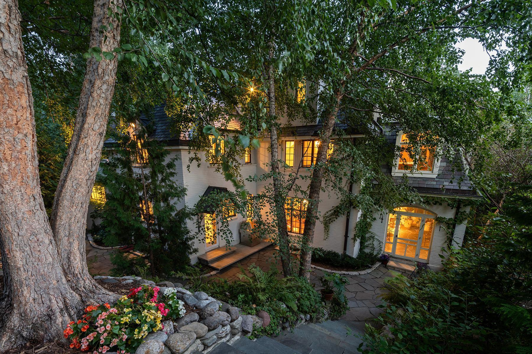 Minneapolis, Minnesota, 55416, United States, 4 Bedrooms Bedrooms, ,4 BathroomsBathrooms,Residential,For Sale,1901324