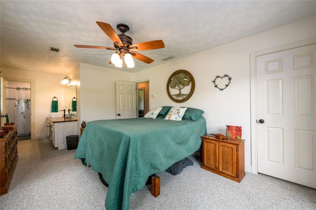 Covington, Georgia, 30014, United States, 5 Bedrooms Bedrooms, ,5 BathroomsBathrooms,Residential,For Sale,1895432