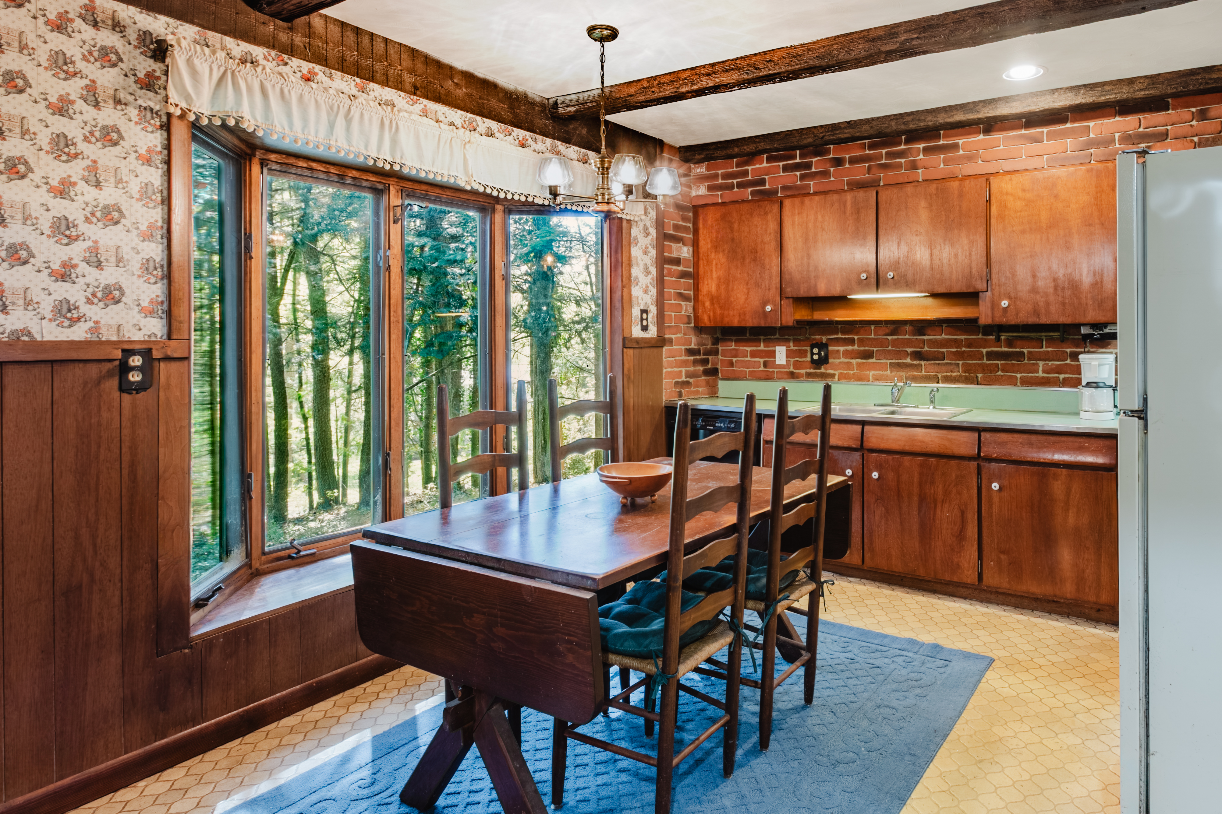  5 Bedroom Home on 2.9 Private Acres - 物件實景