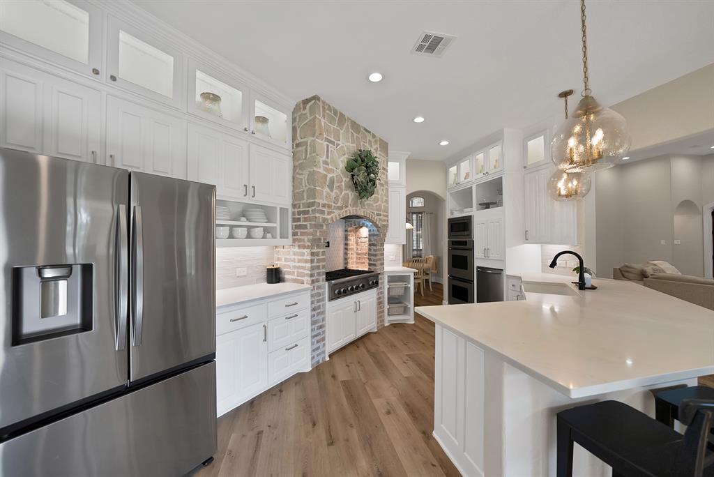Gunter, Texas, 75058, United States, 4 Bedrooms Bedrooms, ,3 BathroomsBathrooms,Residential,For Sale,1926422