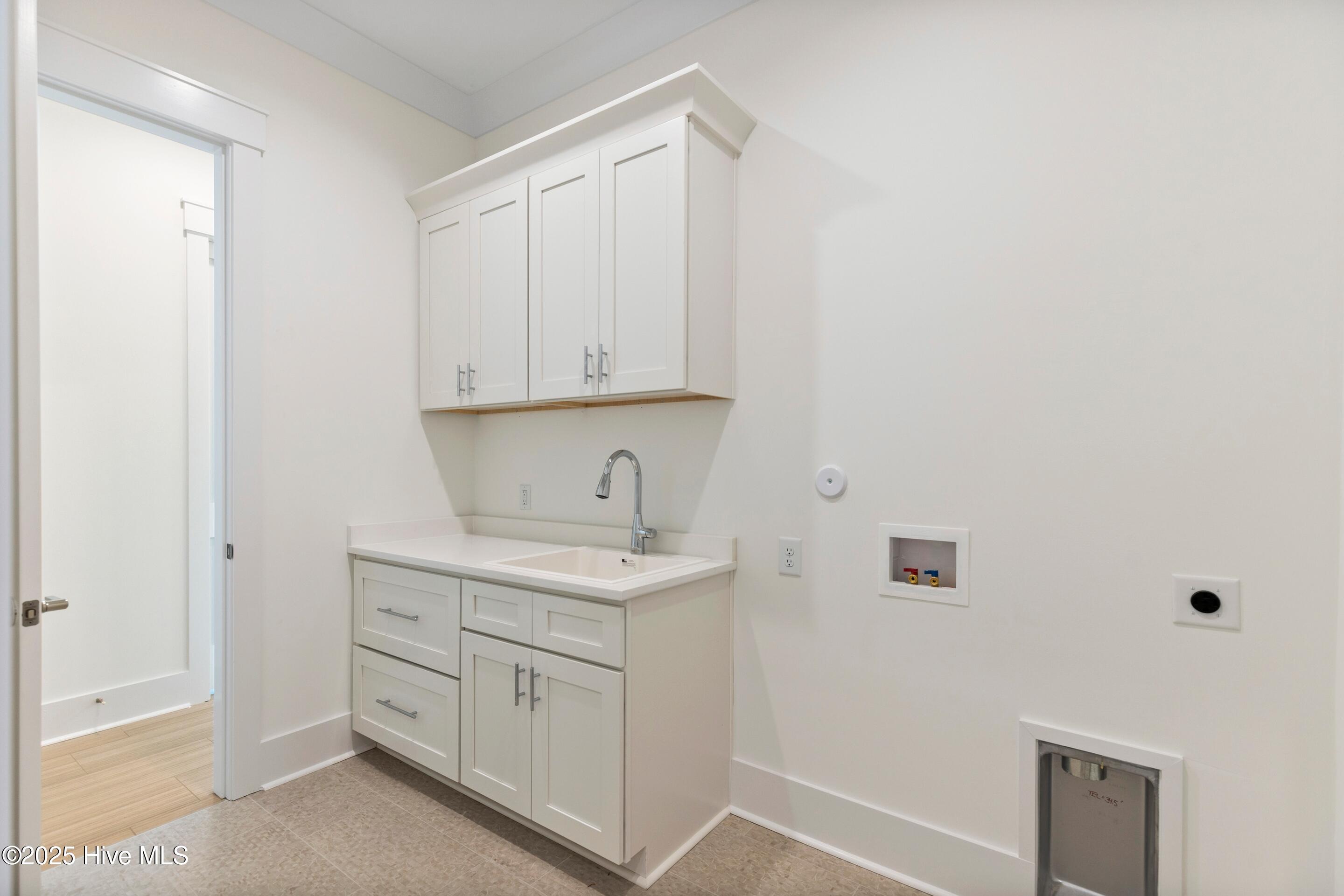 5312 Hanahan Drive, Wilmington, North Carolina, 28403, United States, 5 Bedrooms Bedrooms, ,5 BathroomsBathrooms,Residential,For Sale,5312 Hanahan Drive,1644354