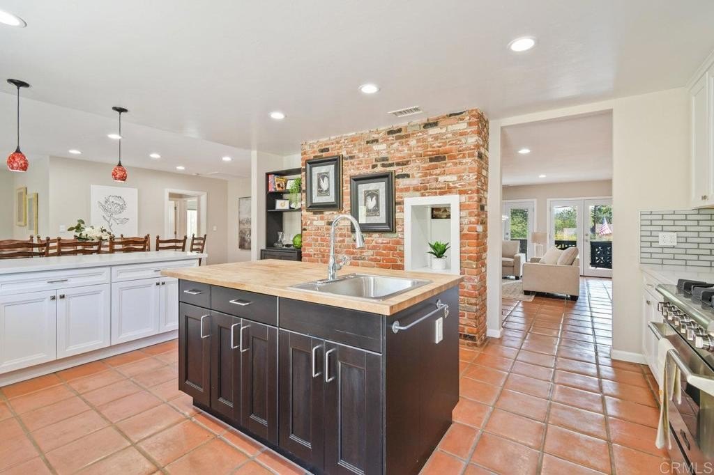 El Cajon, California, 92020, United States, 4 Bedrooms Bedrooms, ,2 BathroomsBathrooms,Residential,For Sale,2003426