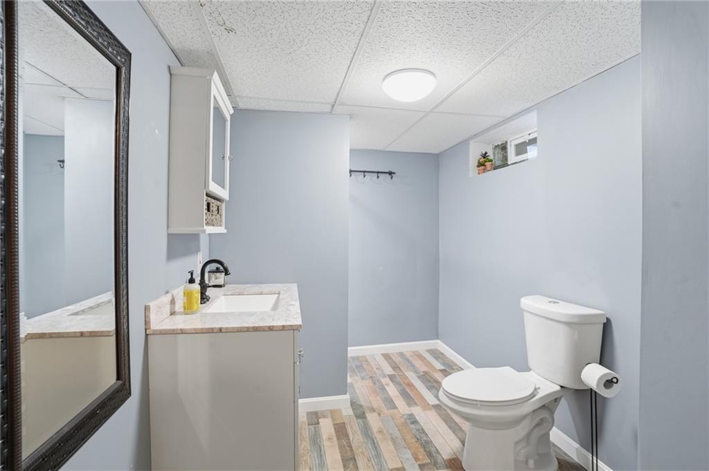 Warren, Rhode Island, 02885, United States, 2 Bedrooms Bedrooms, ,3 BathroomsBathrooms,Residential,For Sale,2048130