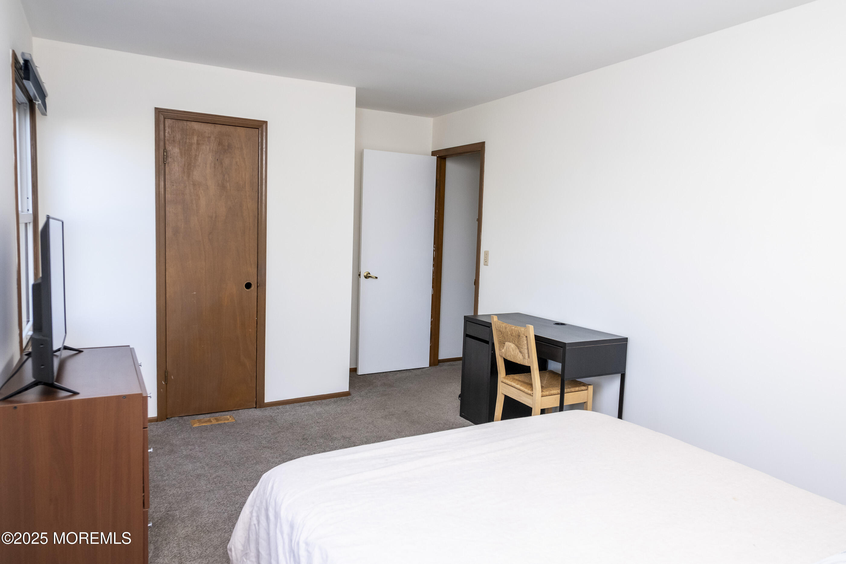 Leonardo, New Jersey, 07737, United States, 4 Bedrooms Bedrooms, ,3 BathroomsBathrooms,Residential,For Sale,1989142