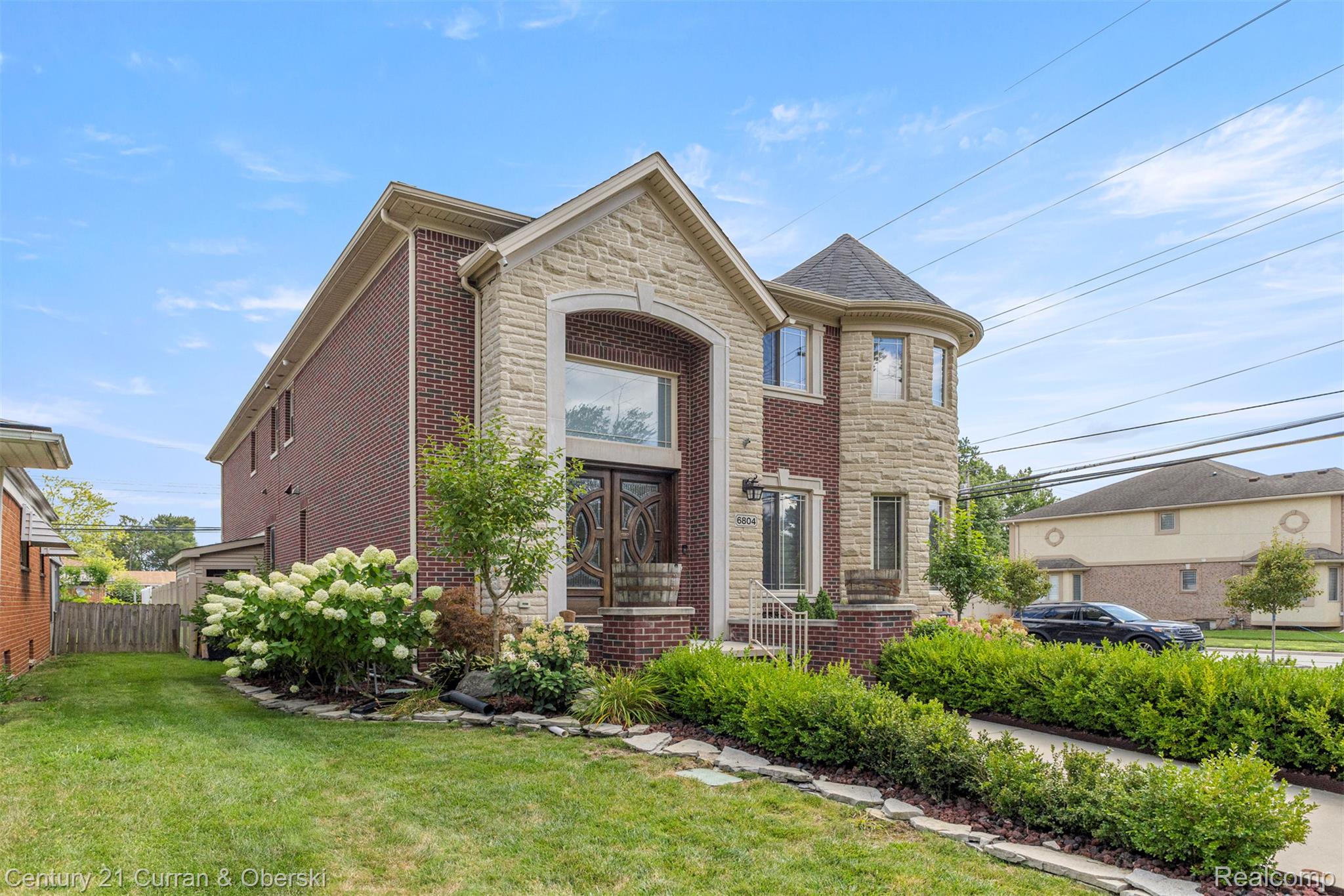 Dearborn Heights, Michigan, 48127, United States, 4 Bedrooms Bedrooms, ,5 BathroomsBathrooms,Residential,For Sale,1924590