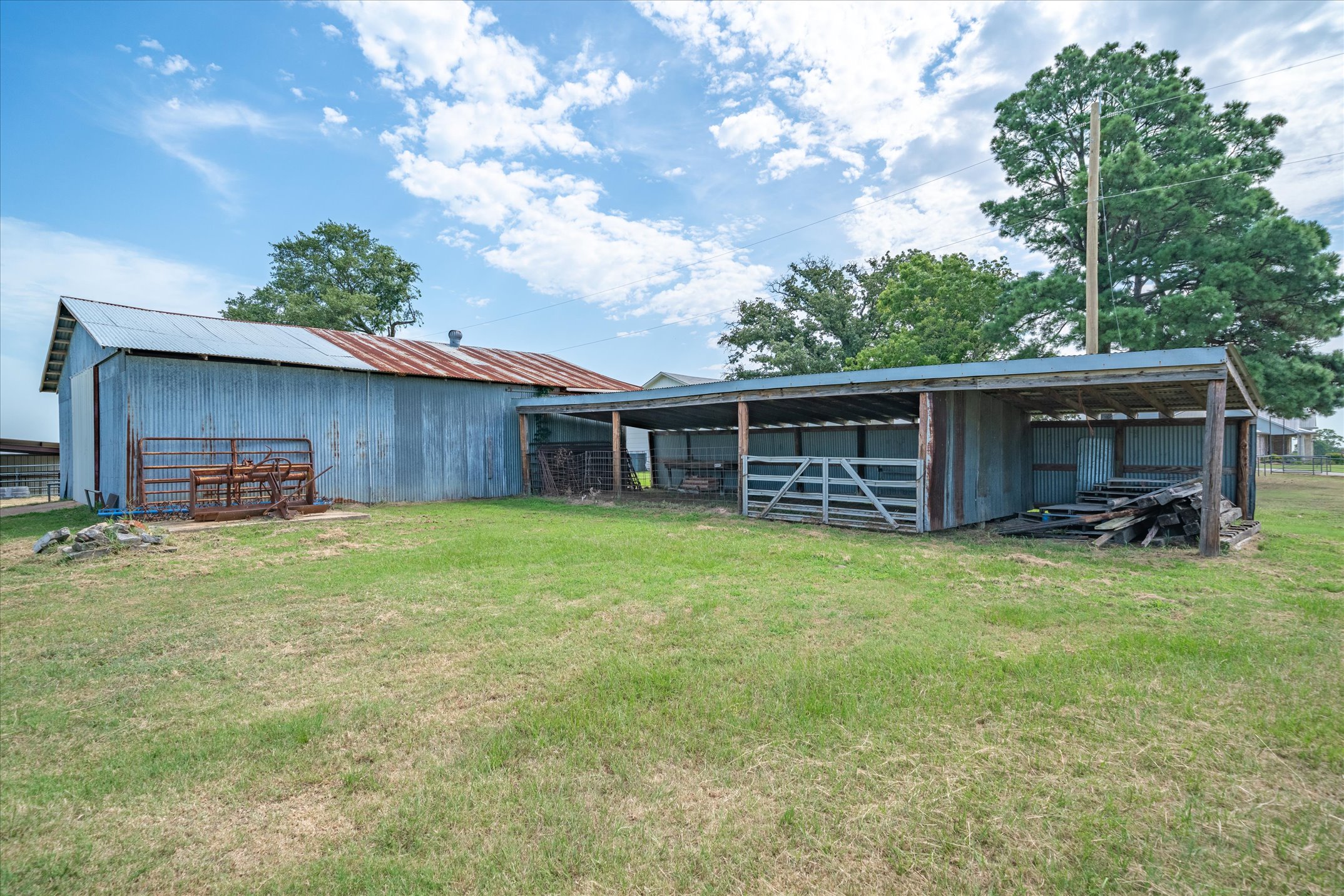 9208 FM 17, Grand Saline, Texas, 75140, United States, 5 Bedrooms Bedrooms, ,6 BathroomsBathrooms,Residential,For Sale,9208 FM 17,1317594