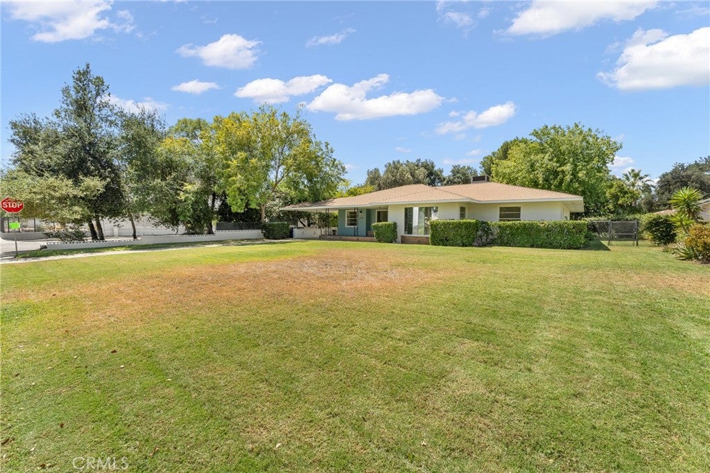 San Bernardino, California, 92405, United States, 3 Bedrooms Bedrooms, ,2 BathroomsBathrooms,Residential,For Sale,1931441