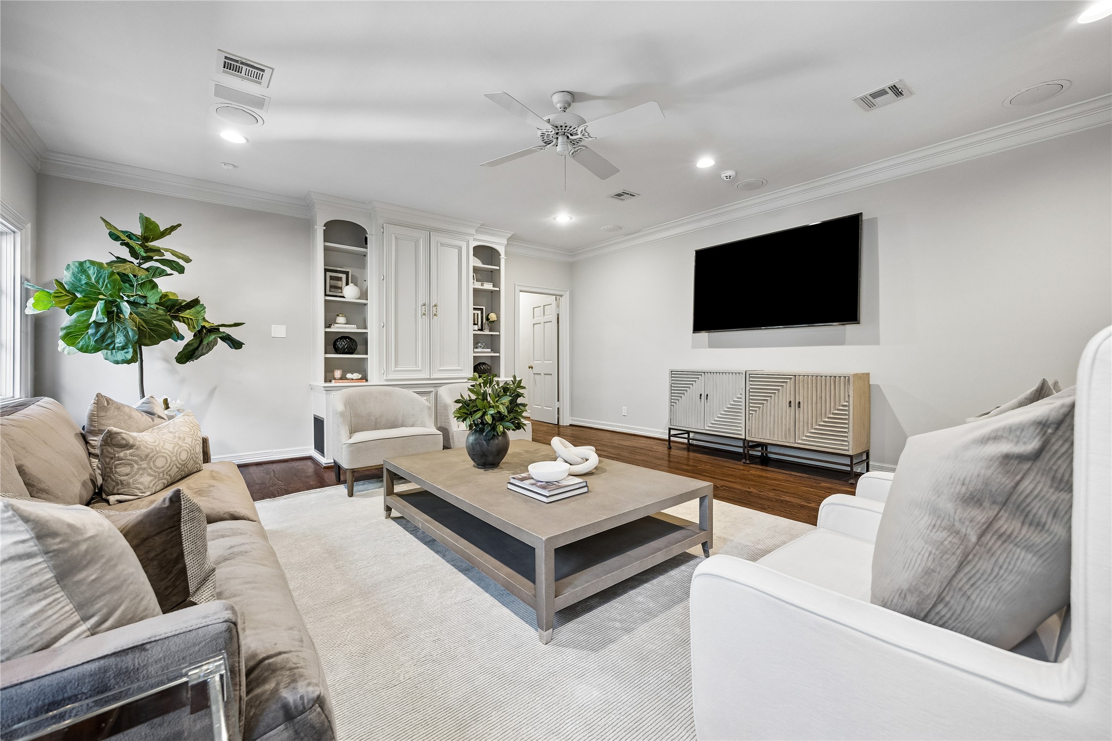  2249 Pelham Drive - 物件實景
