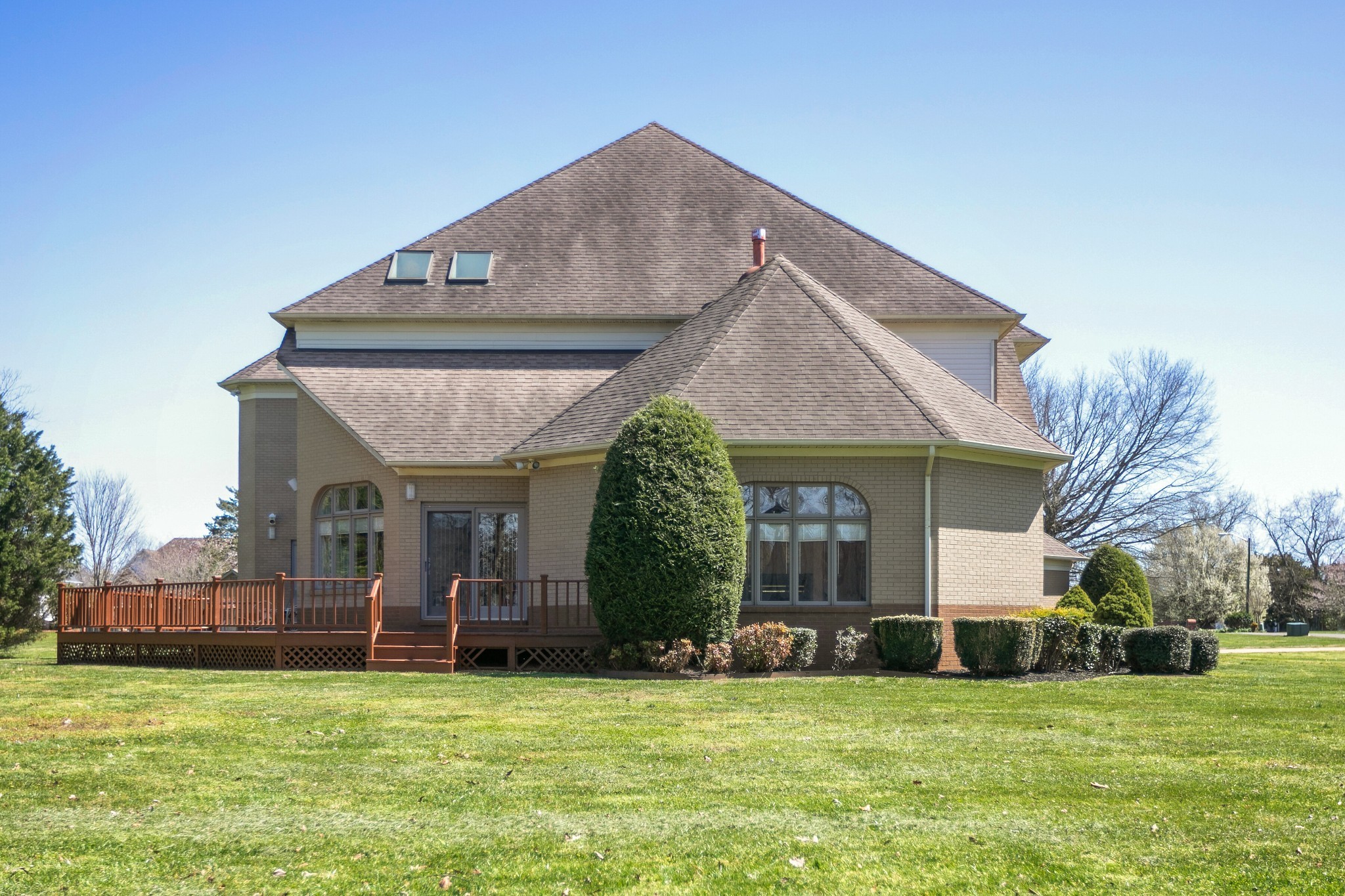 Lawrenceburg, Tennessee, 38464, United States, 4 Bedrooms Bedrooms, ,5 BathroomsBathrooms,Residential,For Sale,1925440