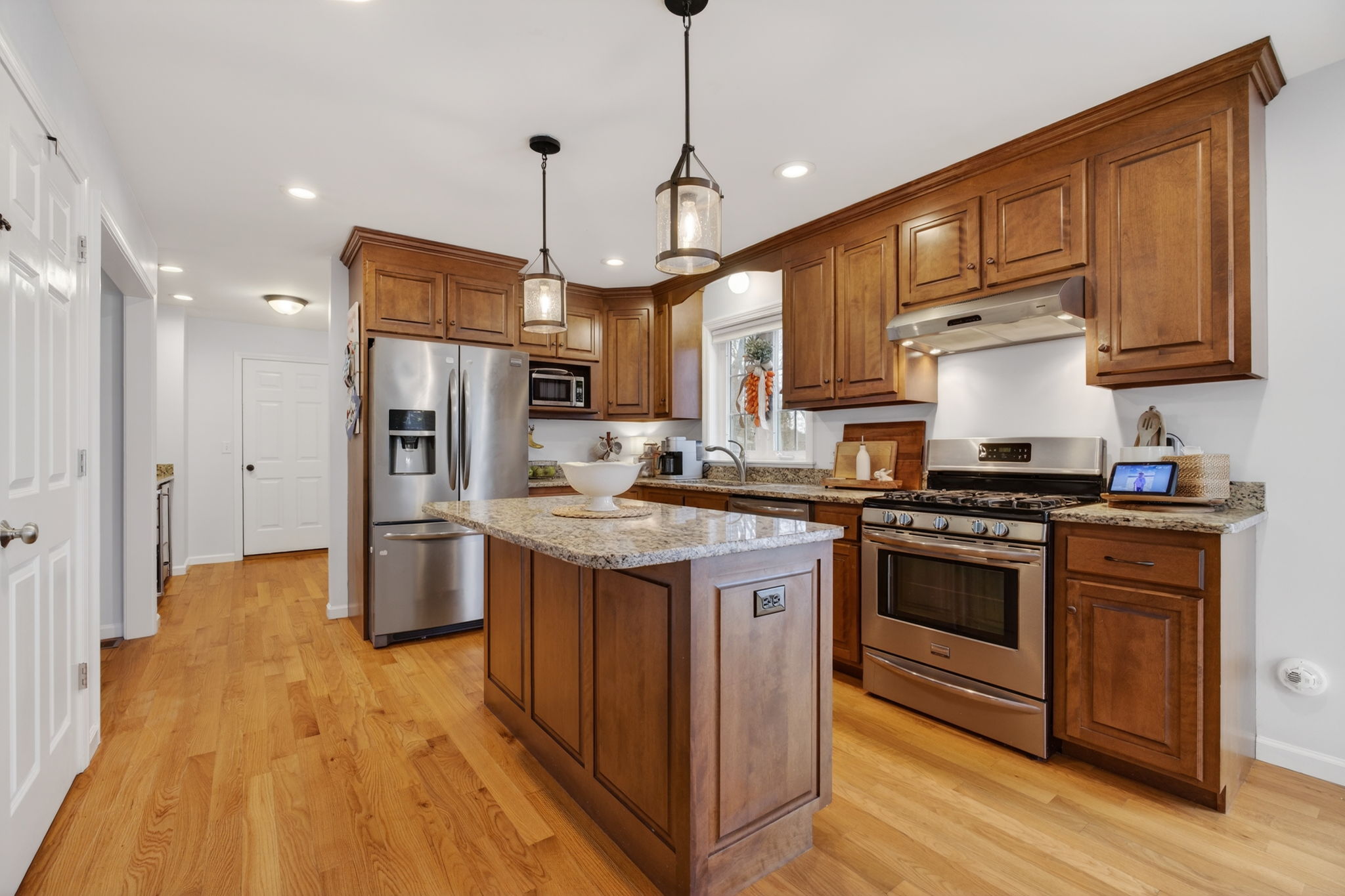  Stylish Cape  Home Offers a Charming Open Concept - 物件實景