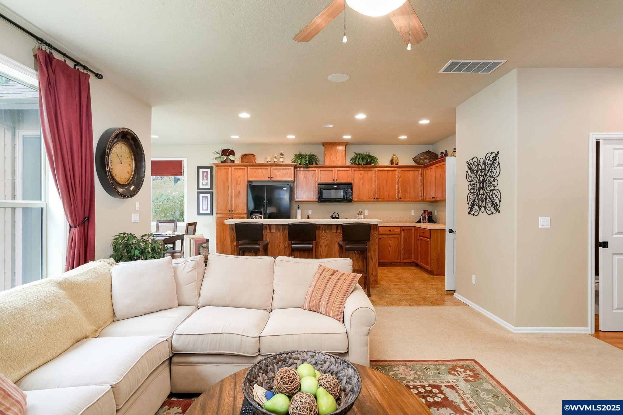 Albany, Oregon, 97321, United States, 4 Bedrooms Bedrooms, ,3 BathroomsBathrooms,Residential,For Sale,1961603