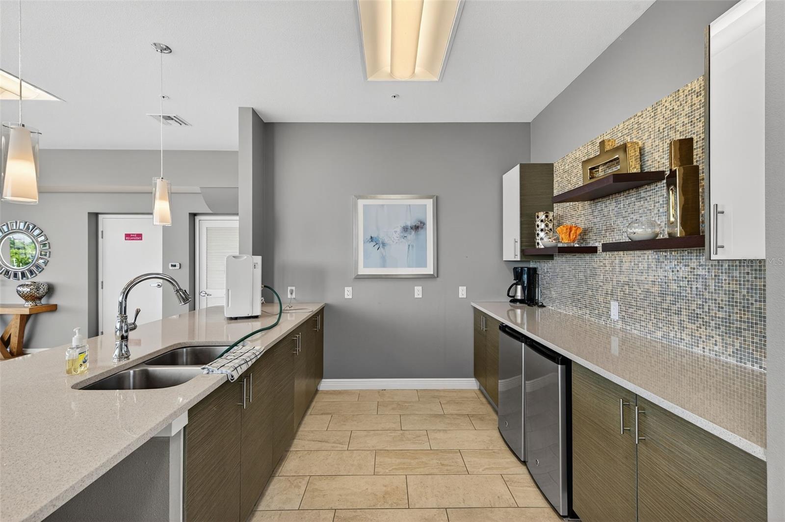 CLEARWATER BEACH, Florida, 33767, United States, 2 Bedrooms Bedrooms, ,2 BathroomsBathrooms,Residential,For Sale,1998949