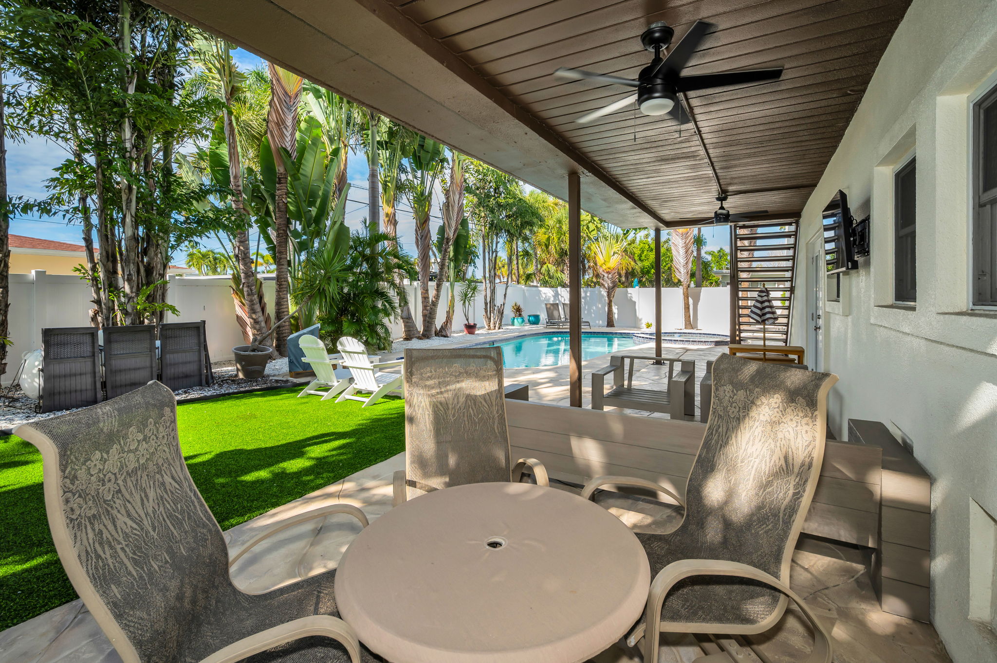 Treasure Island, Florida, 33706, United States, 3 Bedrooms Bedrooms, ,3 BathroomsBathrooms,Residential,For Sale,1996419