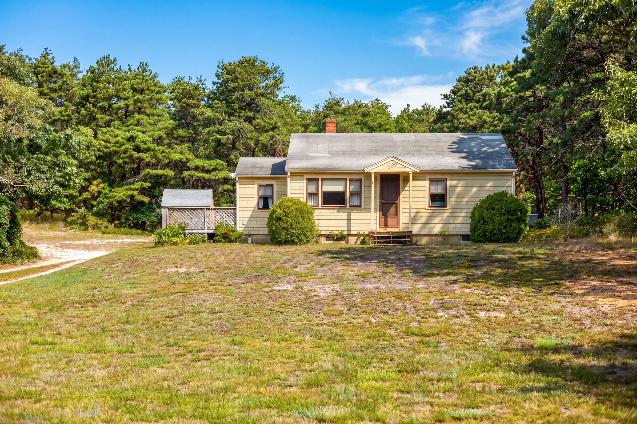  Privacy, Potential & 1.44 Acres in Truro - 物件實景
