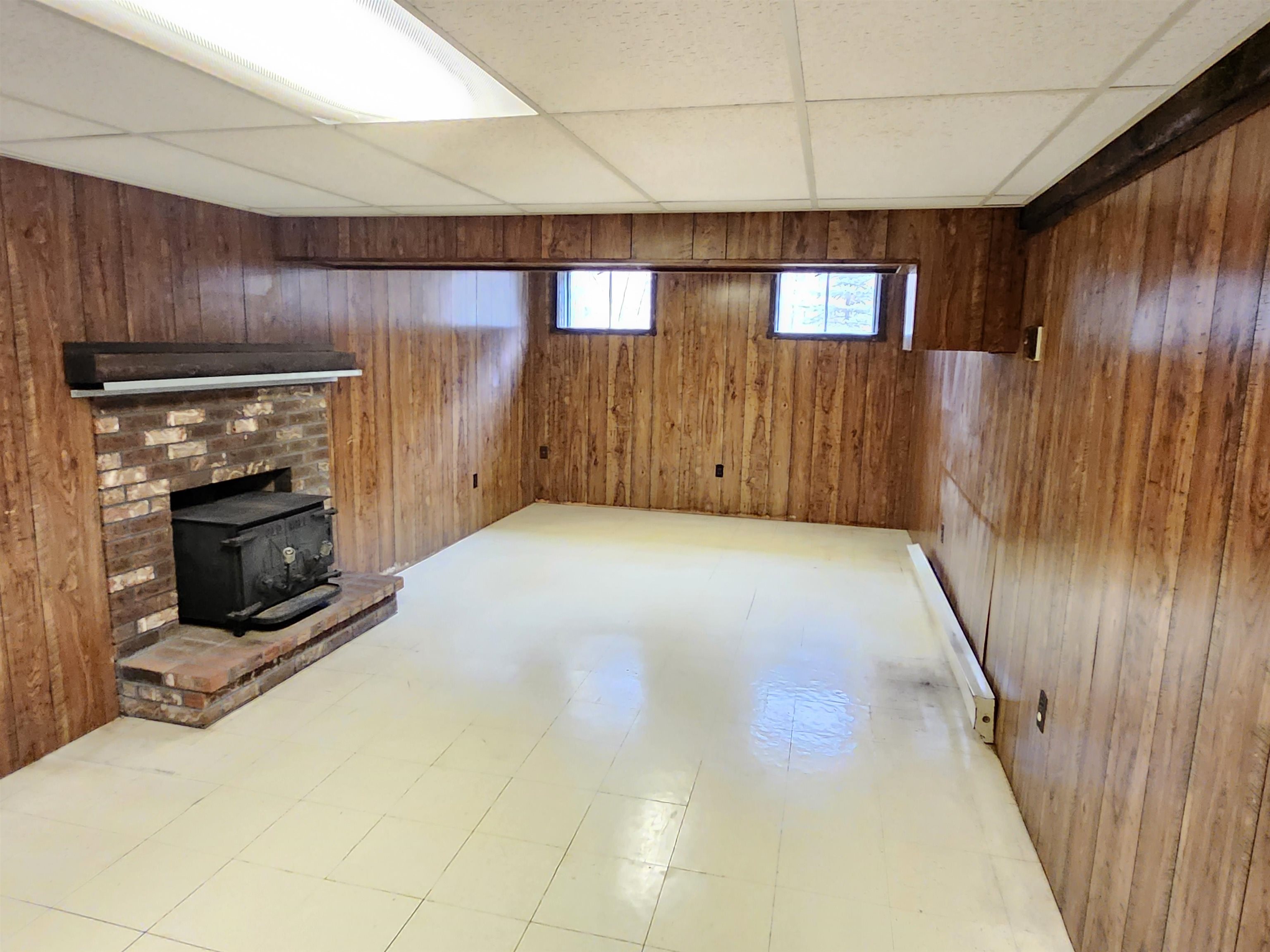 Bedford, New Hampshire, 03110, United States, 4 Bedrooms Bedrooms, ,2 BathroomsBathrooms,Residential,For Sale,1989395